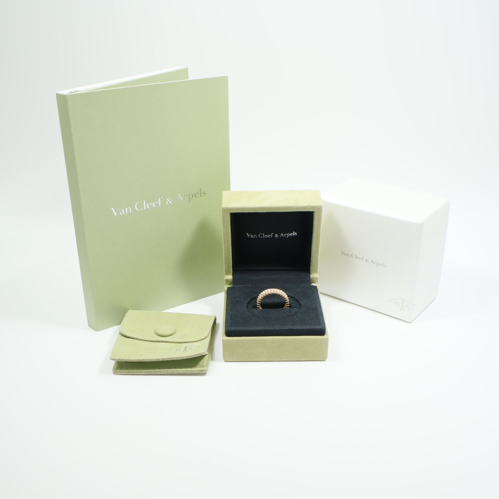 Van Cleef & Arpels 18K黃金Perlee Diamond鑽石戒指