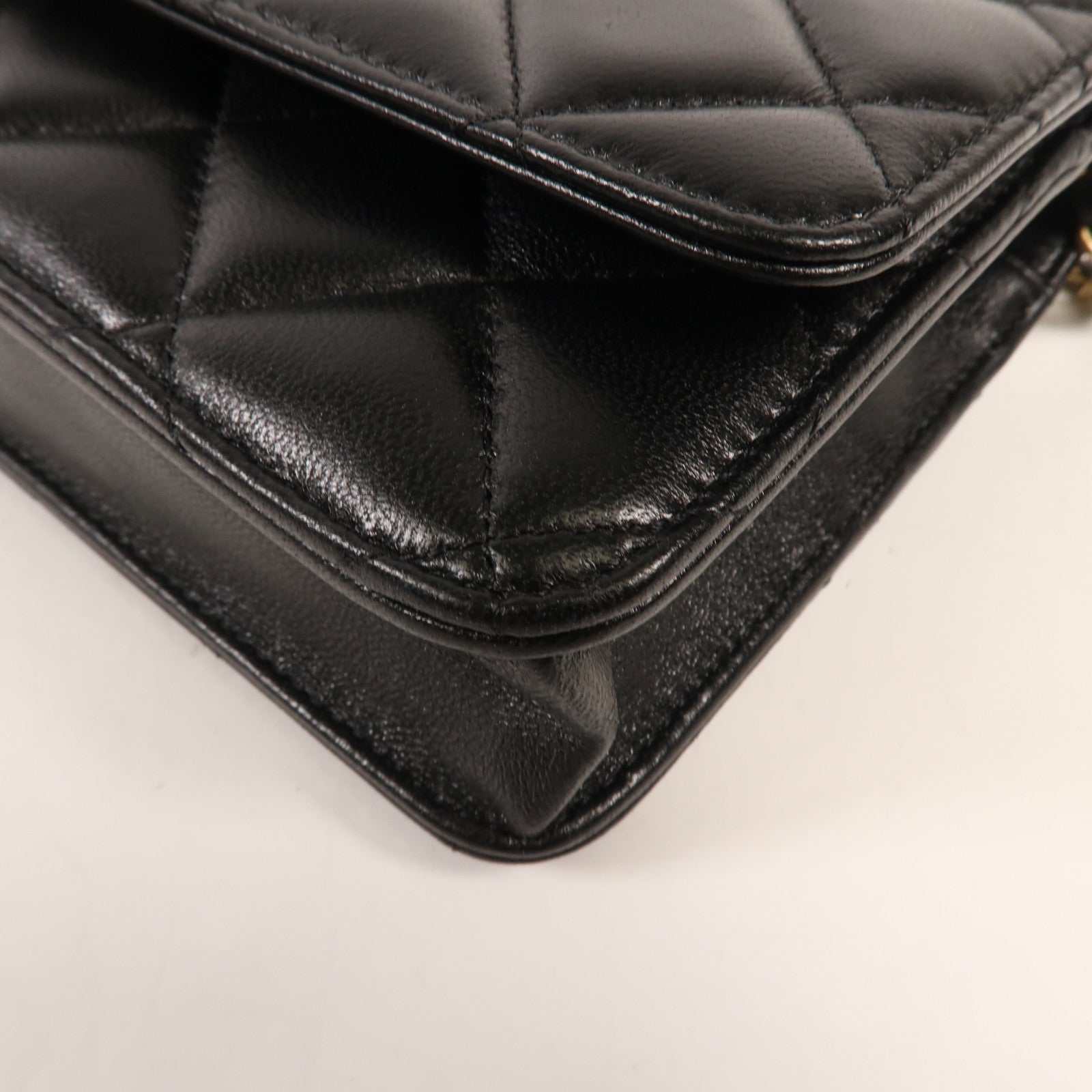CHANEL 羊皮皮革WOC Wallet On Chain金扣鏈帶肩背袋