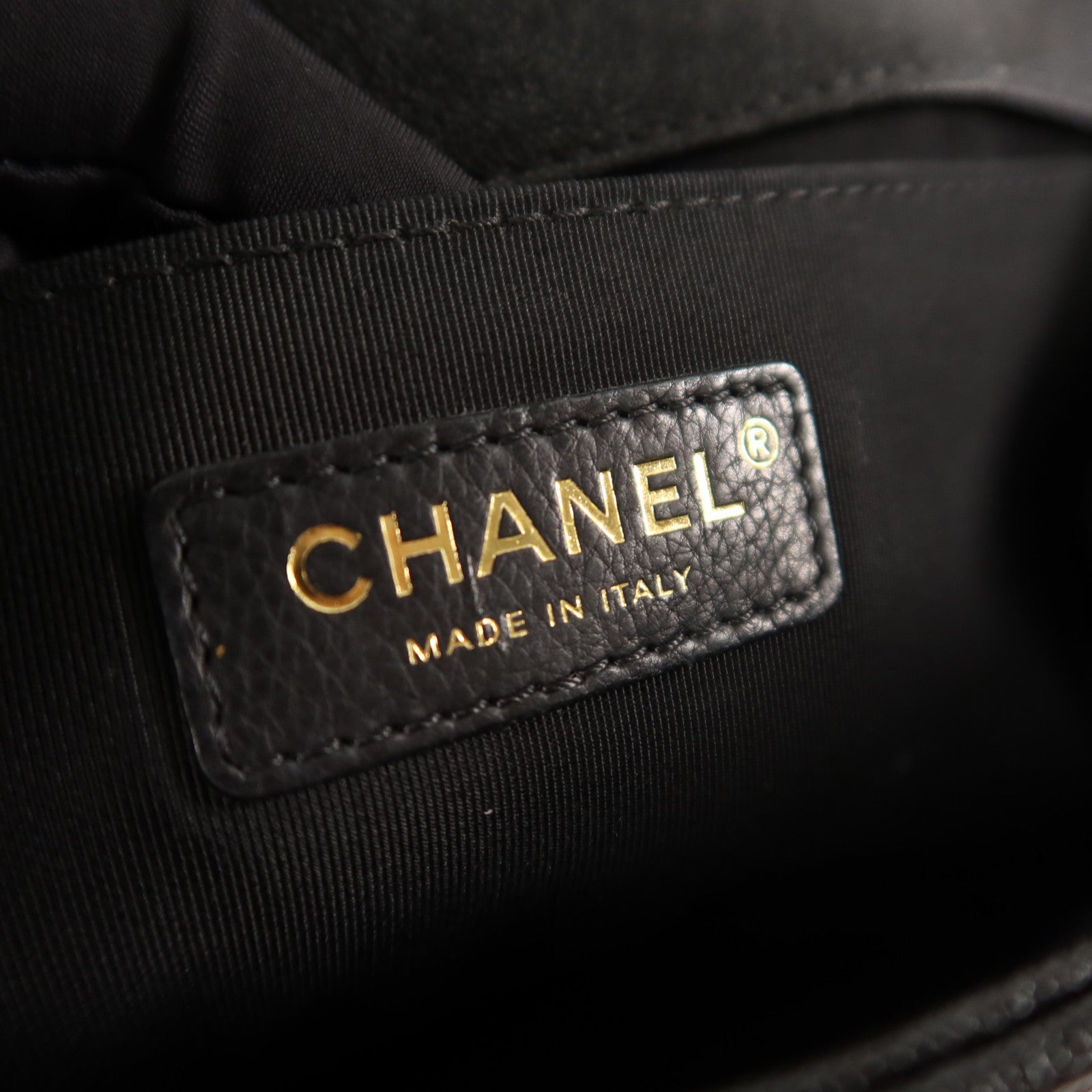 CHANEL 牛皮皮革Boy 25鏈帶肩背袋