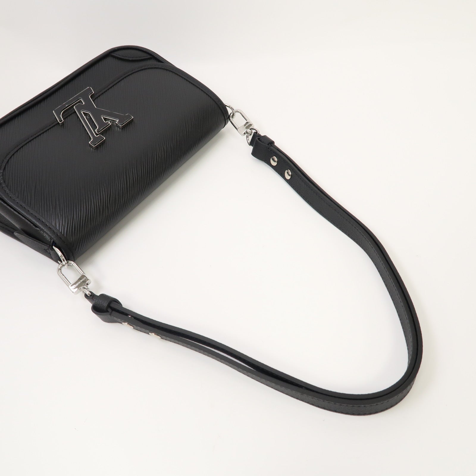 LOUIS VUITTON 【激減優惠】Epi Buci銀扣肩背袋黑色