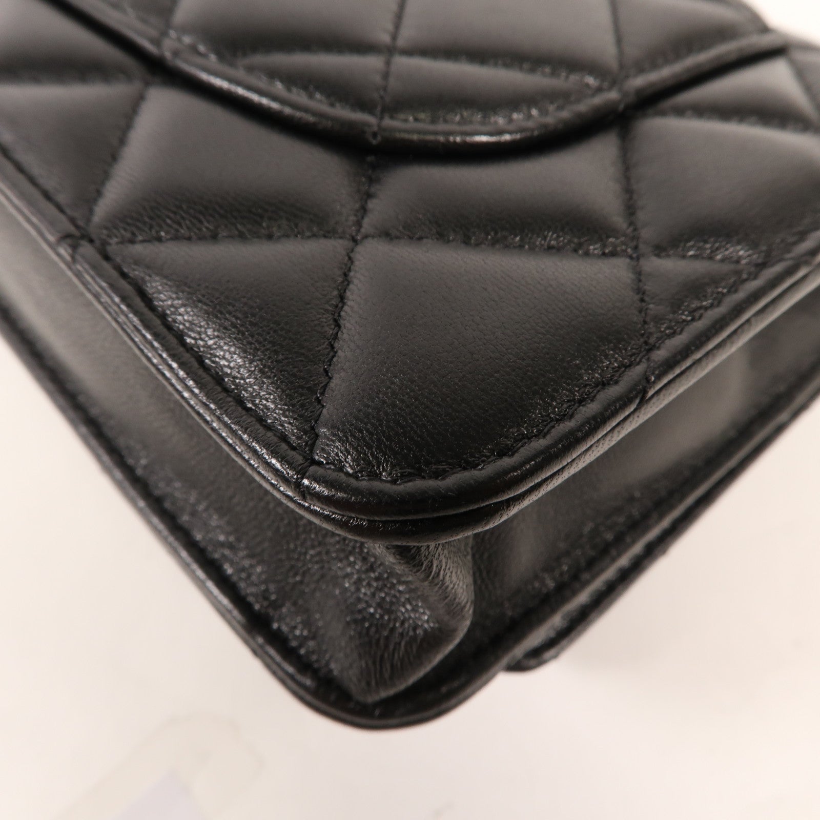 CHANEL 羊皮皮革WOC Wallet On Chain金扣鏈帶肩背袋