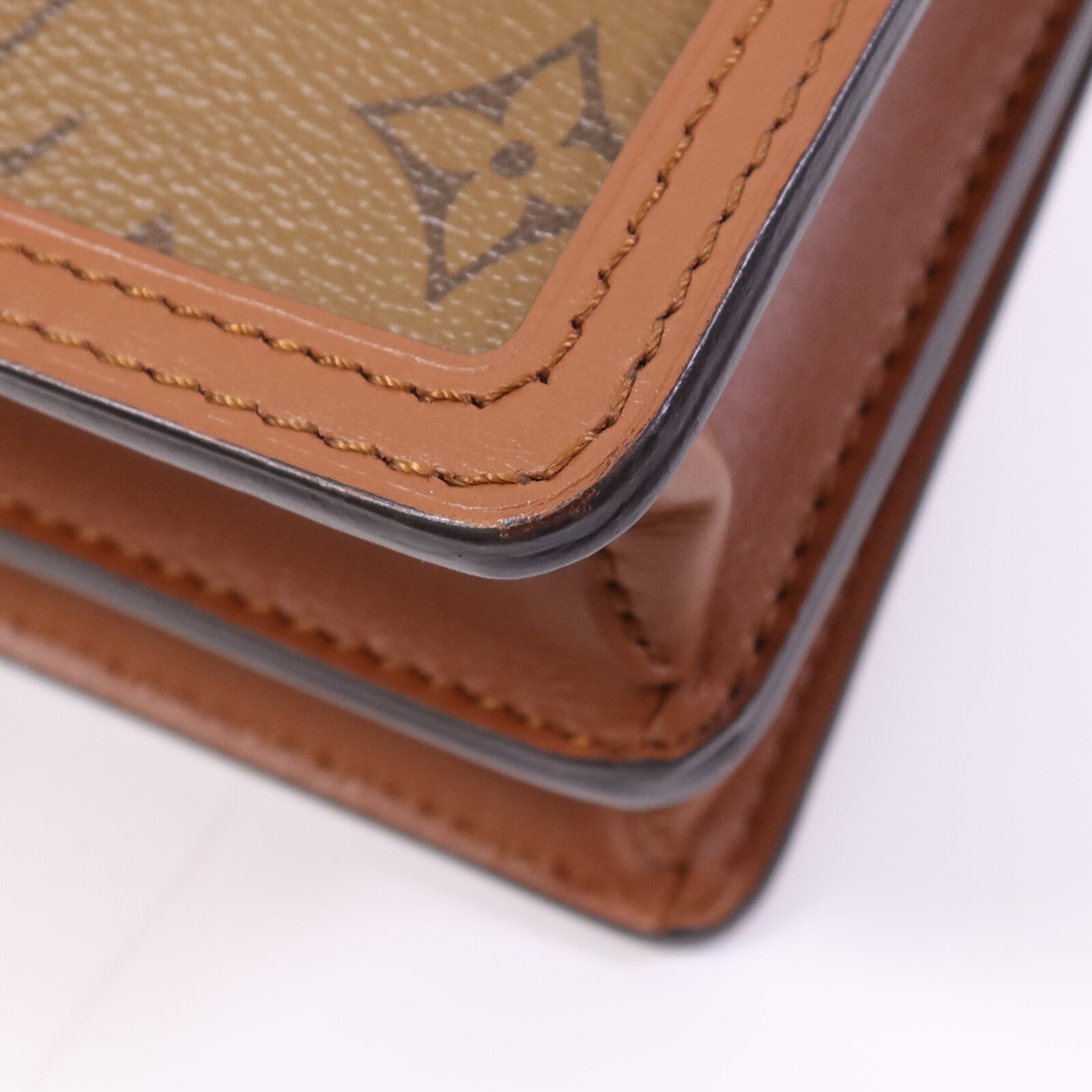 LOUIS VUITTON Monogram Reverse Mini Dauphine金扣肩背袋