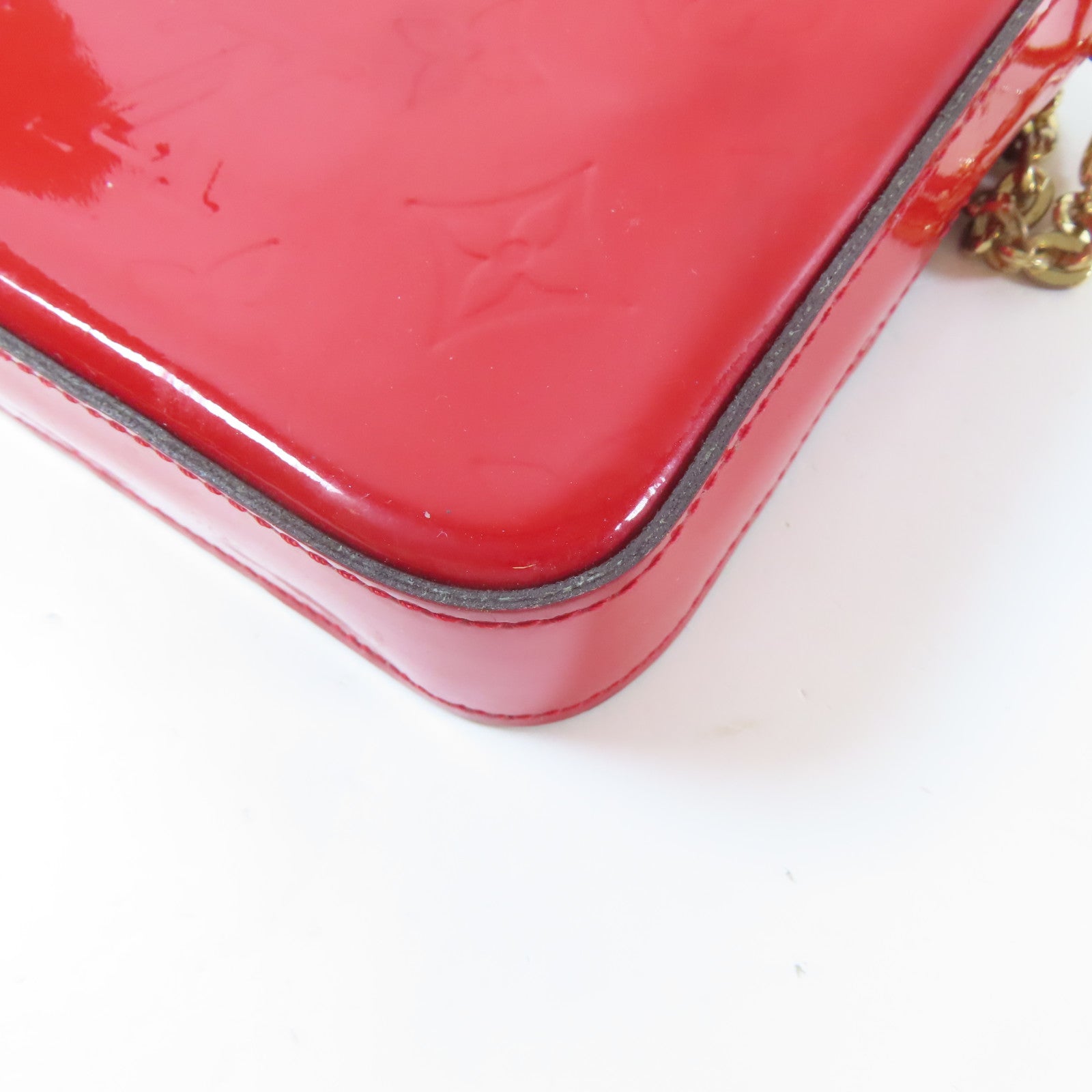 LOUIS VUITTON Vernis Pochette Felicie金扣鏈帶肩背袋紅色