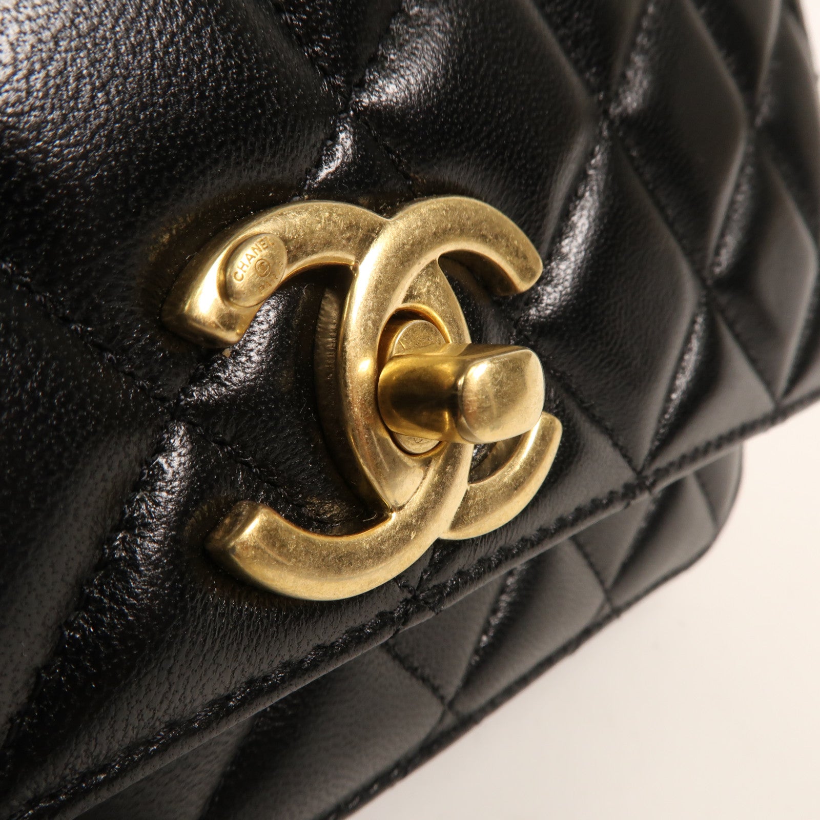 CHANEL 羊皮皮革WOC Wallet On Chain金扣鏈帶肩背袋