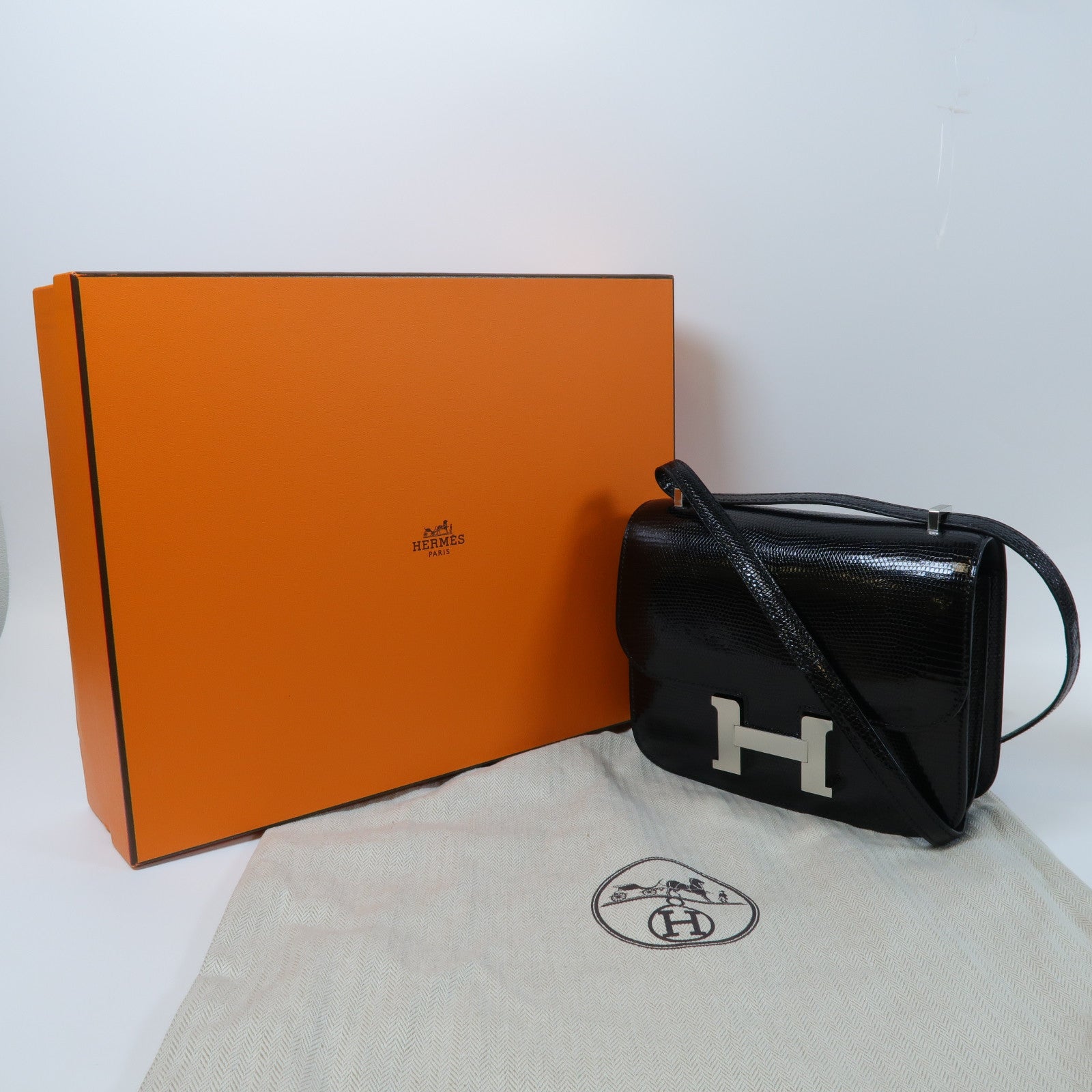 HERMES 蜥蝪皮革Constance Mini銀扣肩背袋黑色