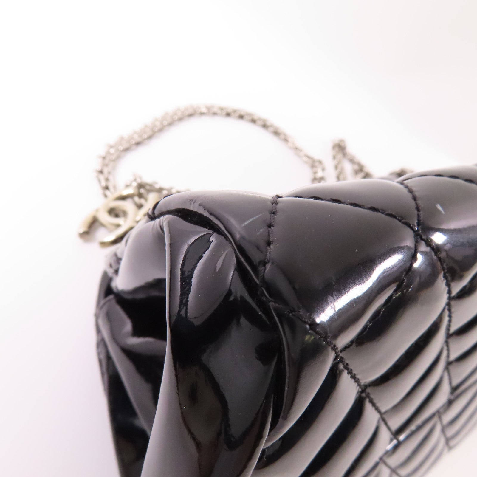 CHANEL 漆皮皮革Chain Shoulder銀扣鏈帶肩背袋