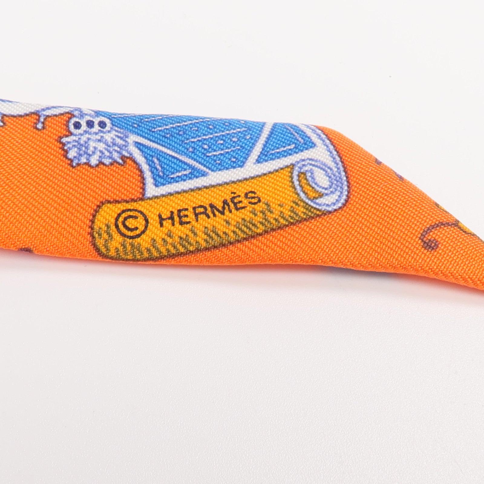 HERMES 絲質Doll Twilly絲巾