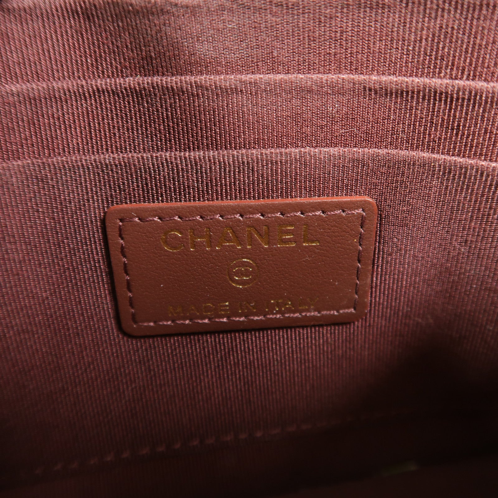 CHANEL 牛皮皮革Classic Phone Pouch with Zipper長錢包