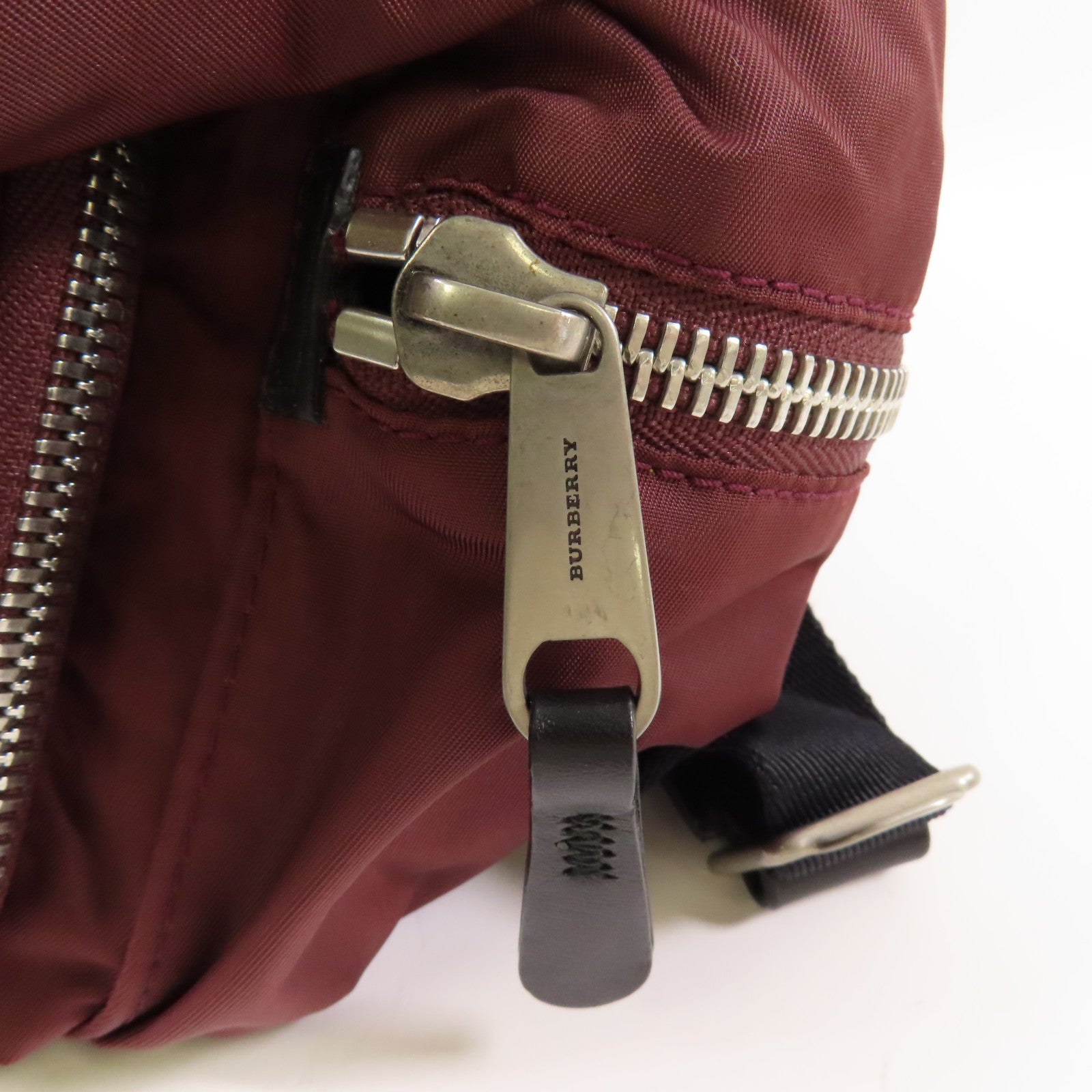 BURBERRY 尼龍Backpack銀扣背包