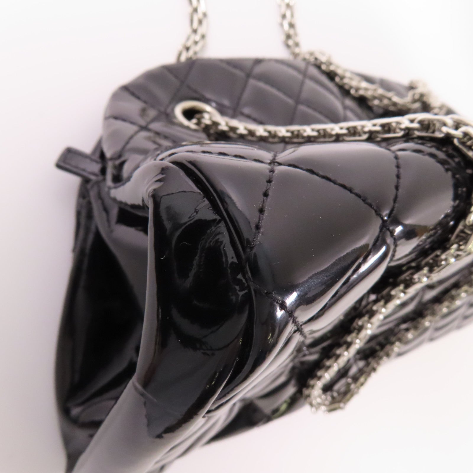 CHANEL 漆皮皮革Chain Shoulder銀扣鏈帶肩背袋