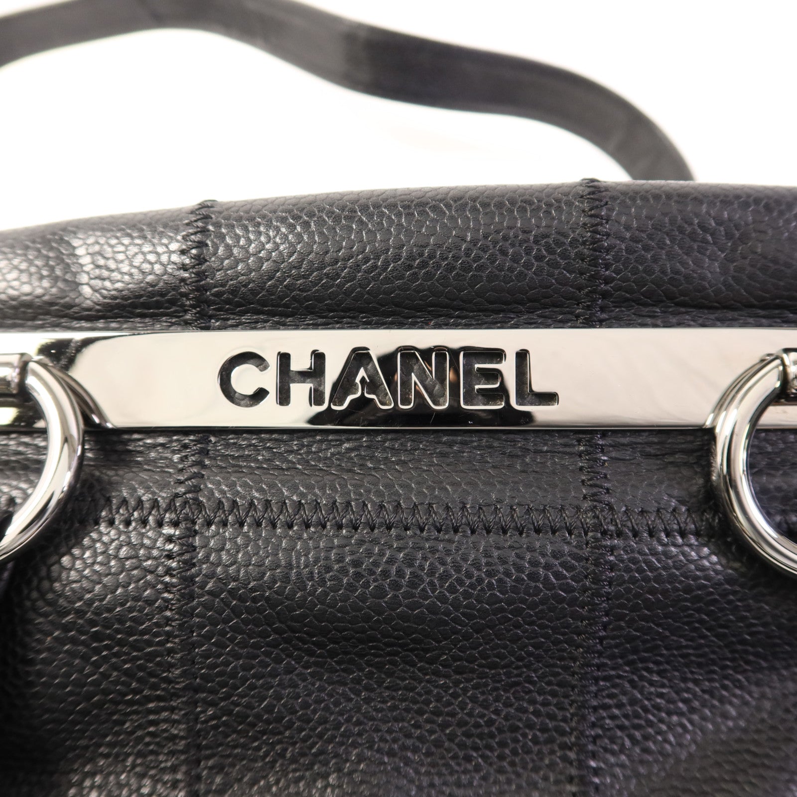 CHANEL 牛皮皮革Shoulder Bag銀扣肩背袋