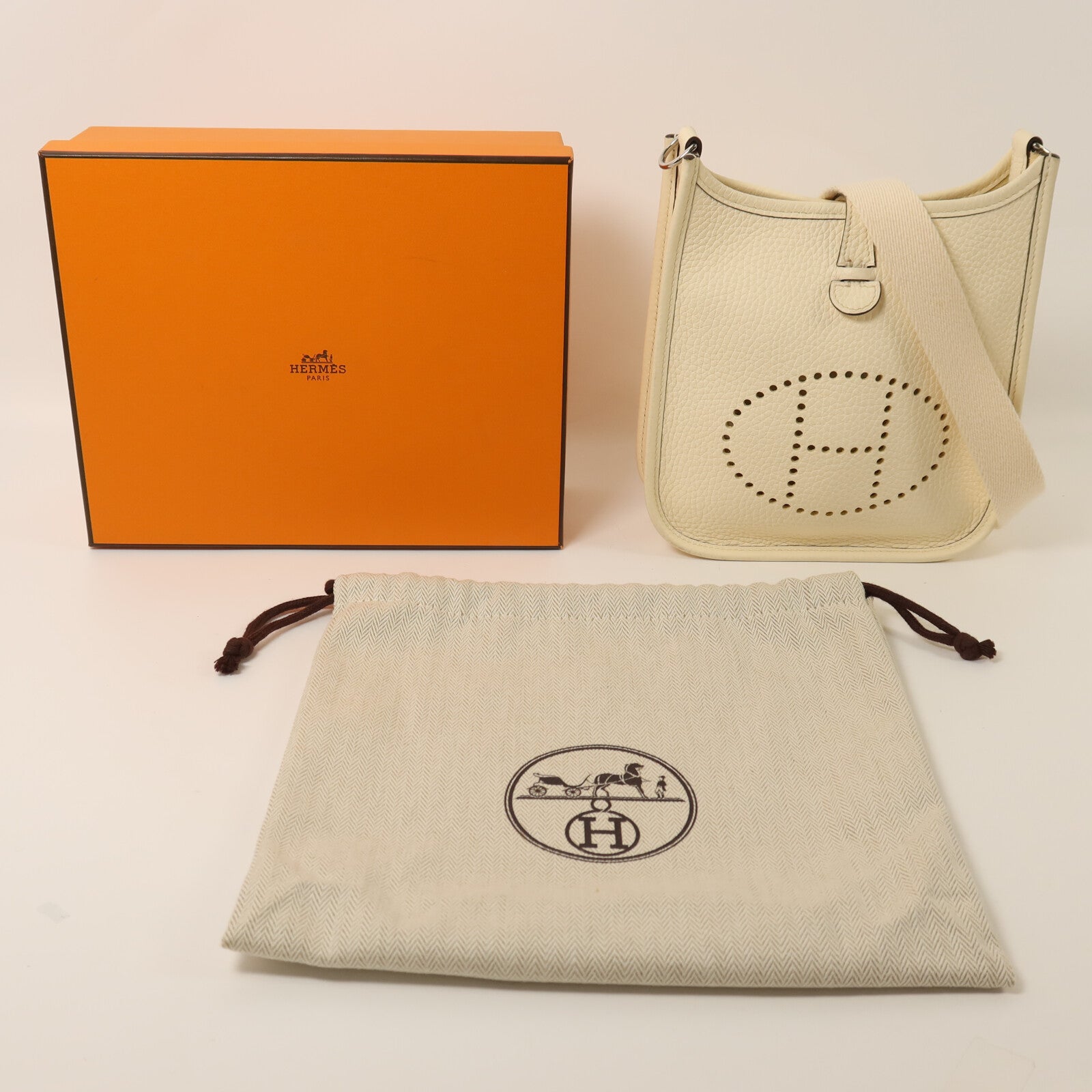 HERMES Clemence皮革Evelyne TPM銀扣肩背袋Nata