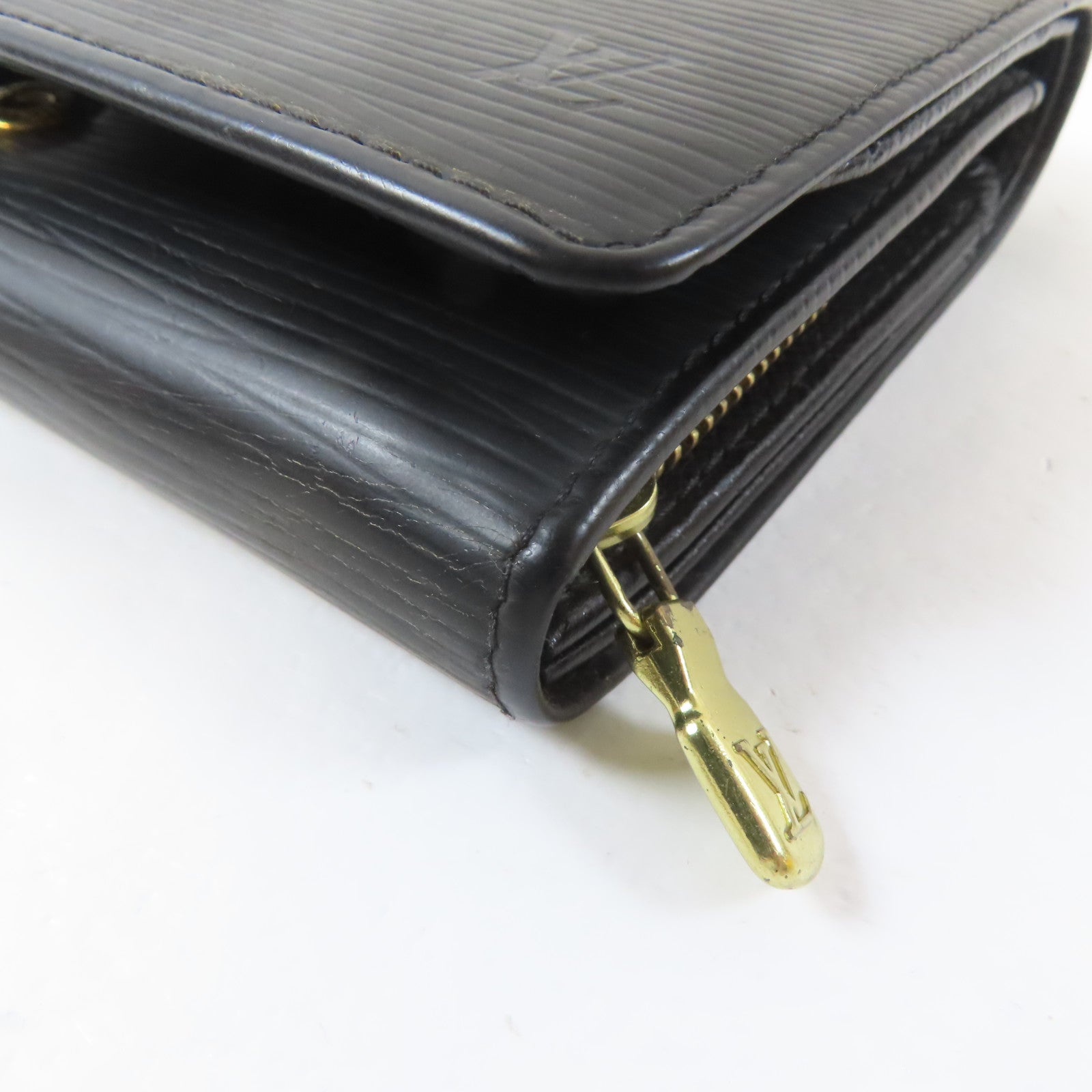 LOUIS VUITTON 【激減優惠】Epi Portefeuille Tresor Wallet金扣錢包黑色
