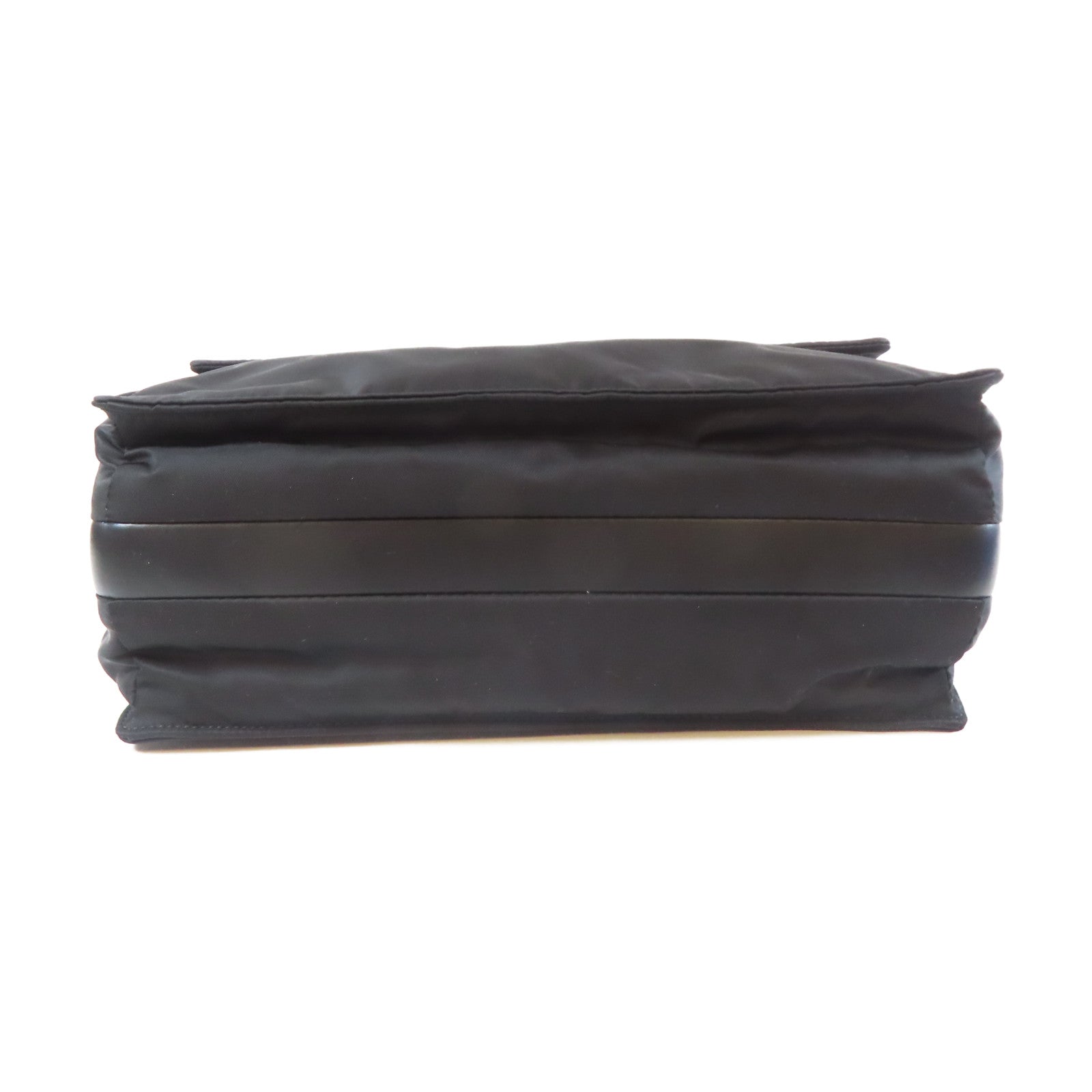 PRADA 尼龍Medium Padded Bag銀扣肩背袋黑色