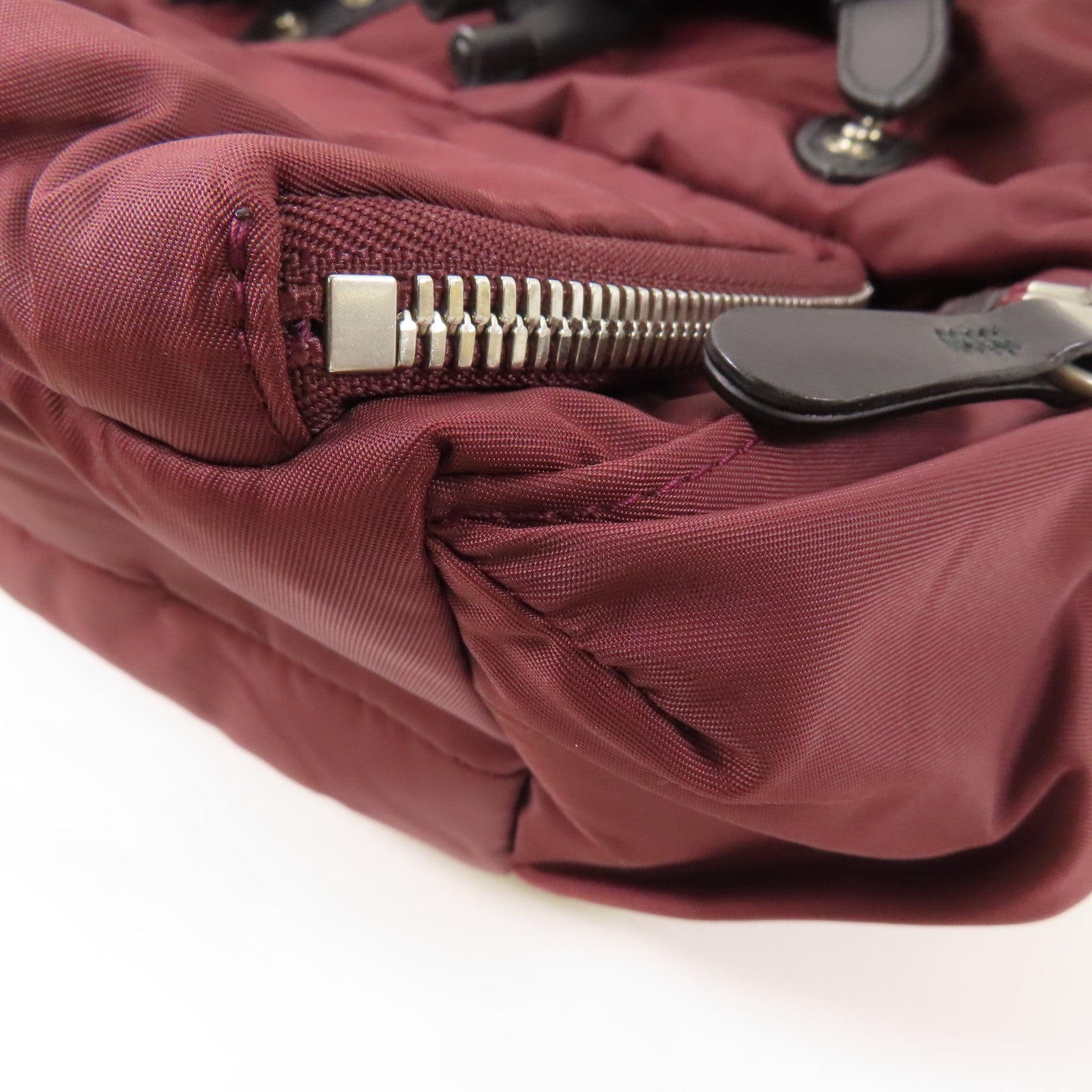 BURBERRY 尼龍Backpack銀扣背包