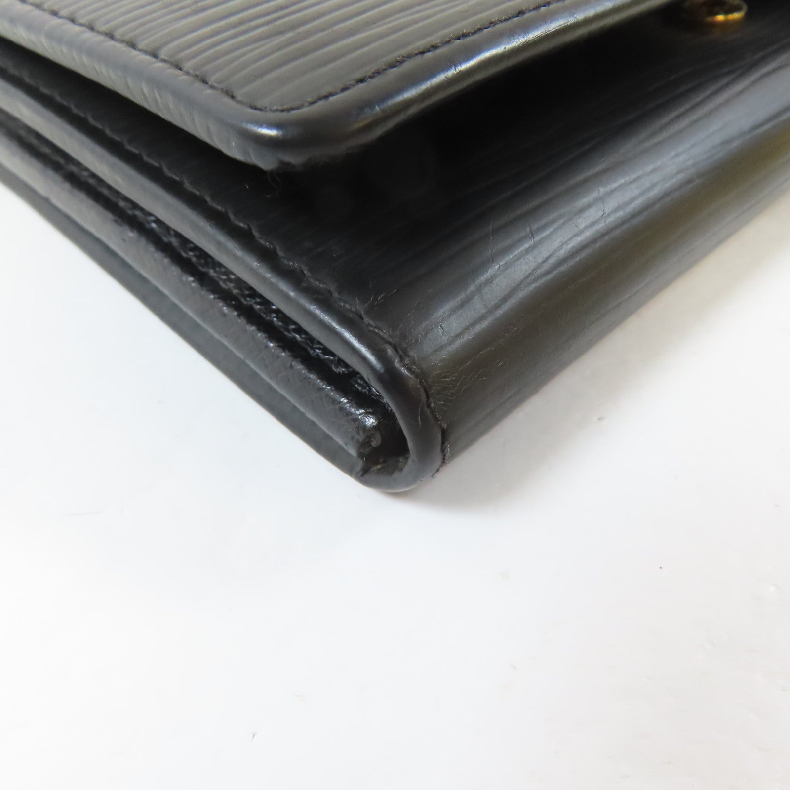 LOUIS VUITTON 【激減優惠】Epi Portefeuille Tresor Wallet金扣錢包黑色