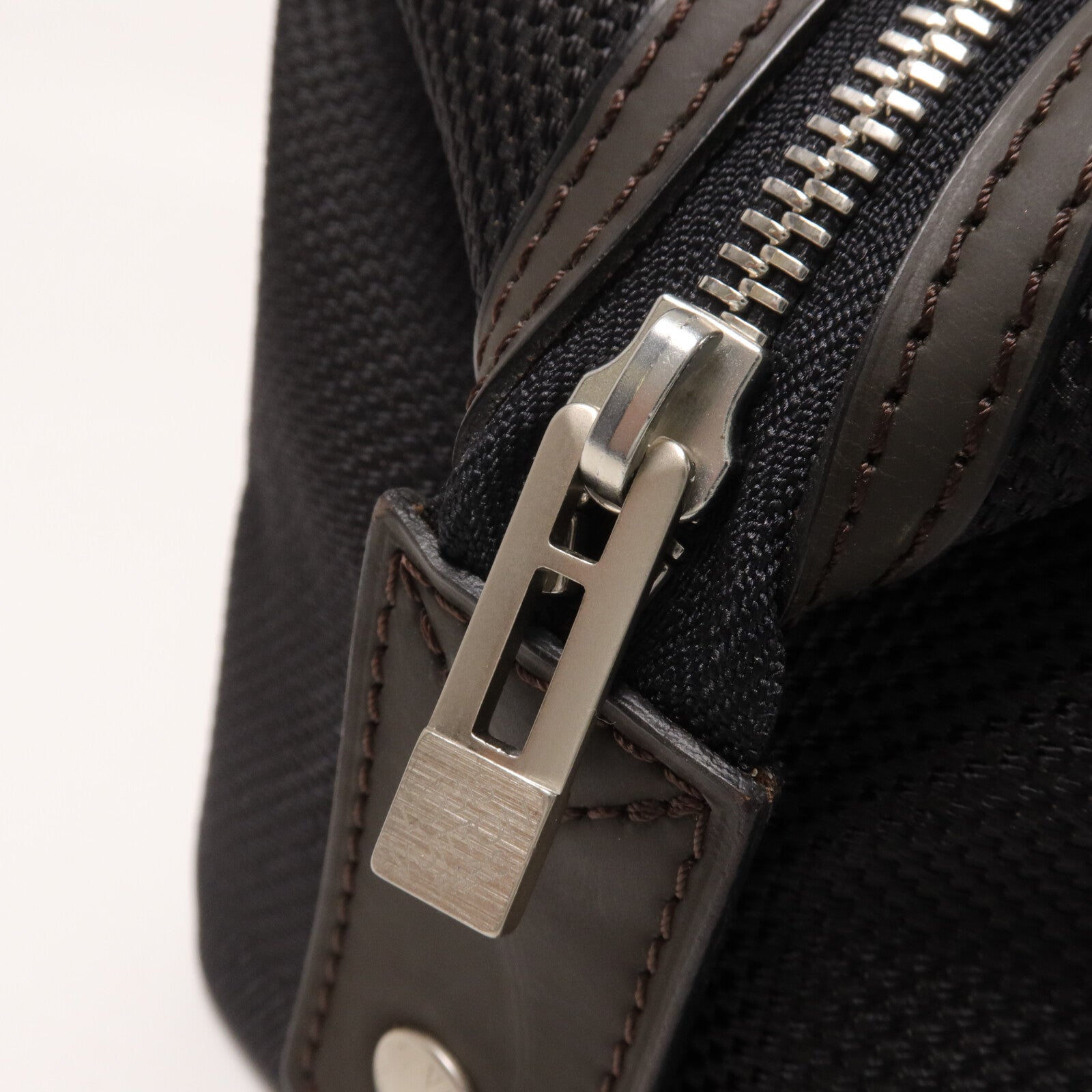 LOUIS VUITTON Damier Geant Trousse Albatros手拿包