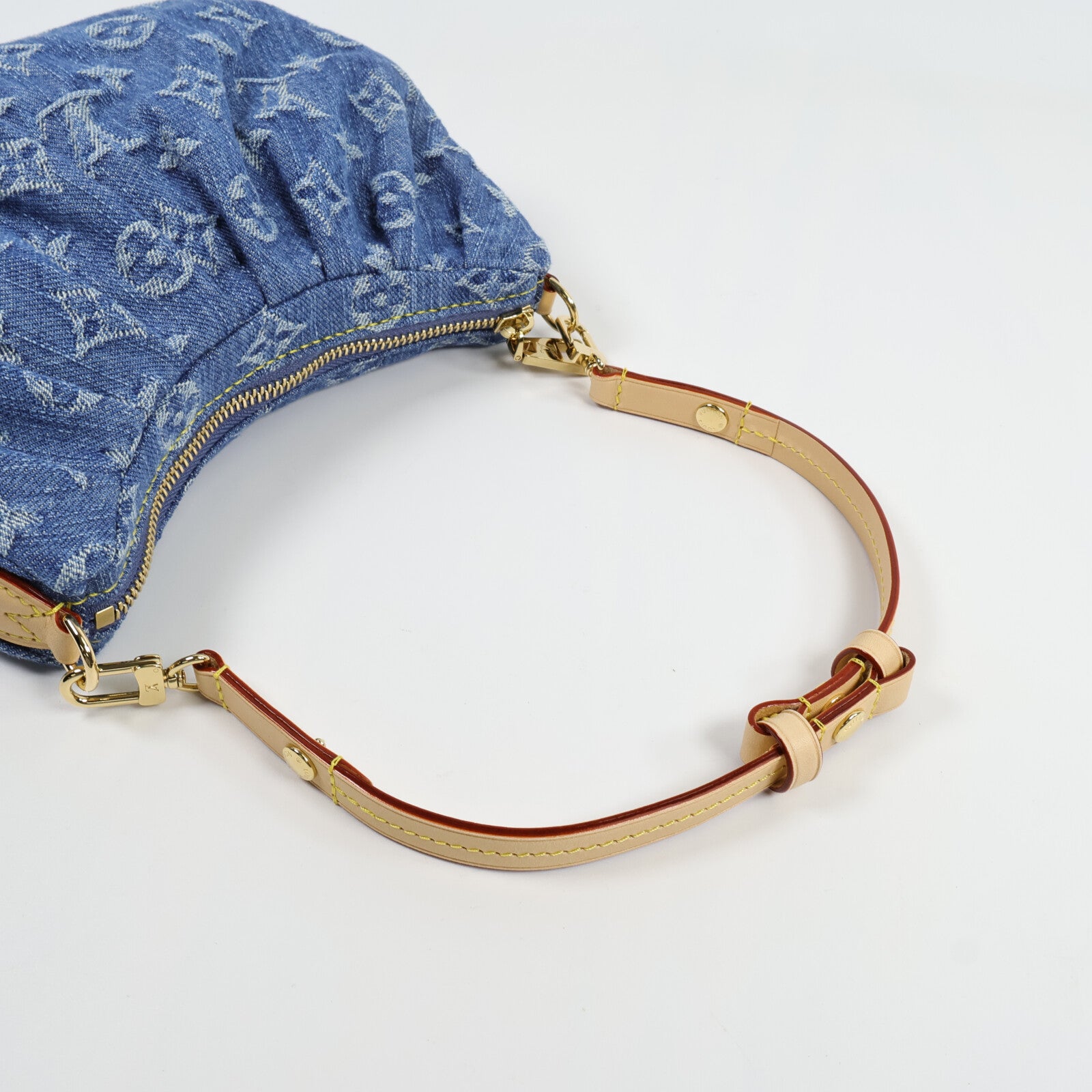 LOUIS VUITTON Monogram Denim Pochette Valley肩背袋