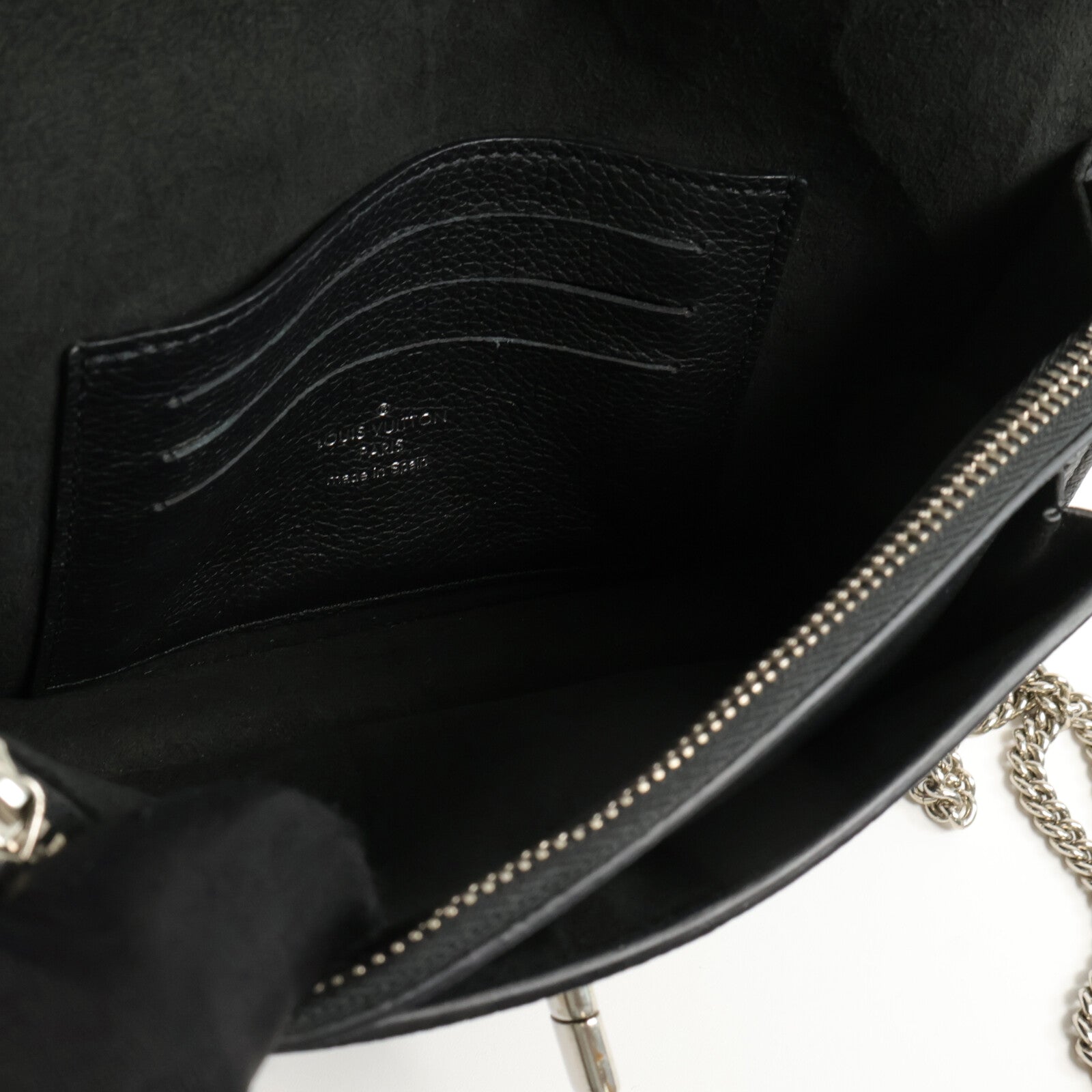 LOUIS VUITTON 牛皮皮革Mylockme Chain Pochette銀扣鏈帶肩背袋