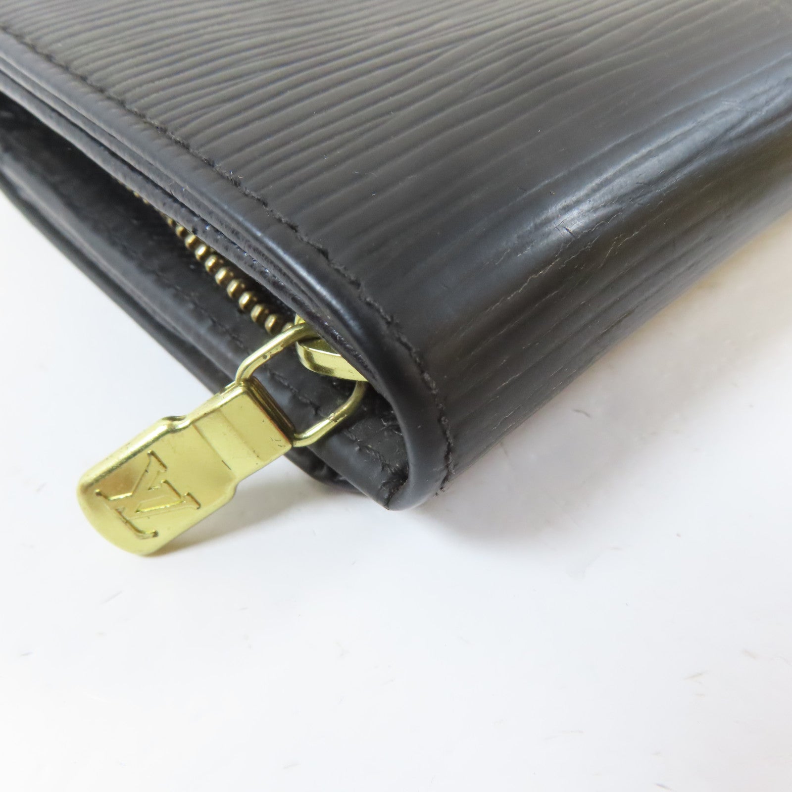 LOUIS VUITTON 【激減優惠】Epi Portefeuille Tresor Wallet金扣錢包黑色