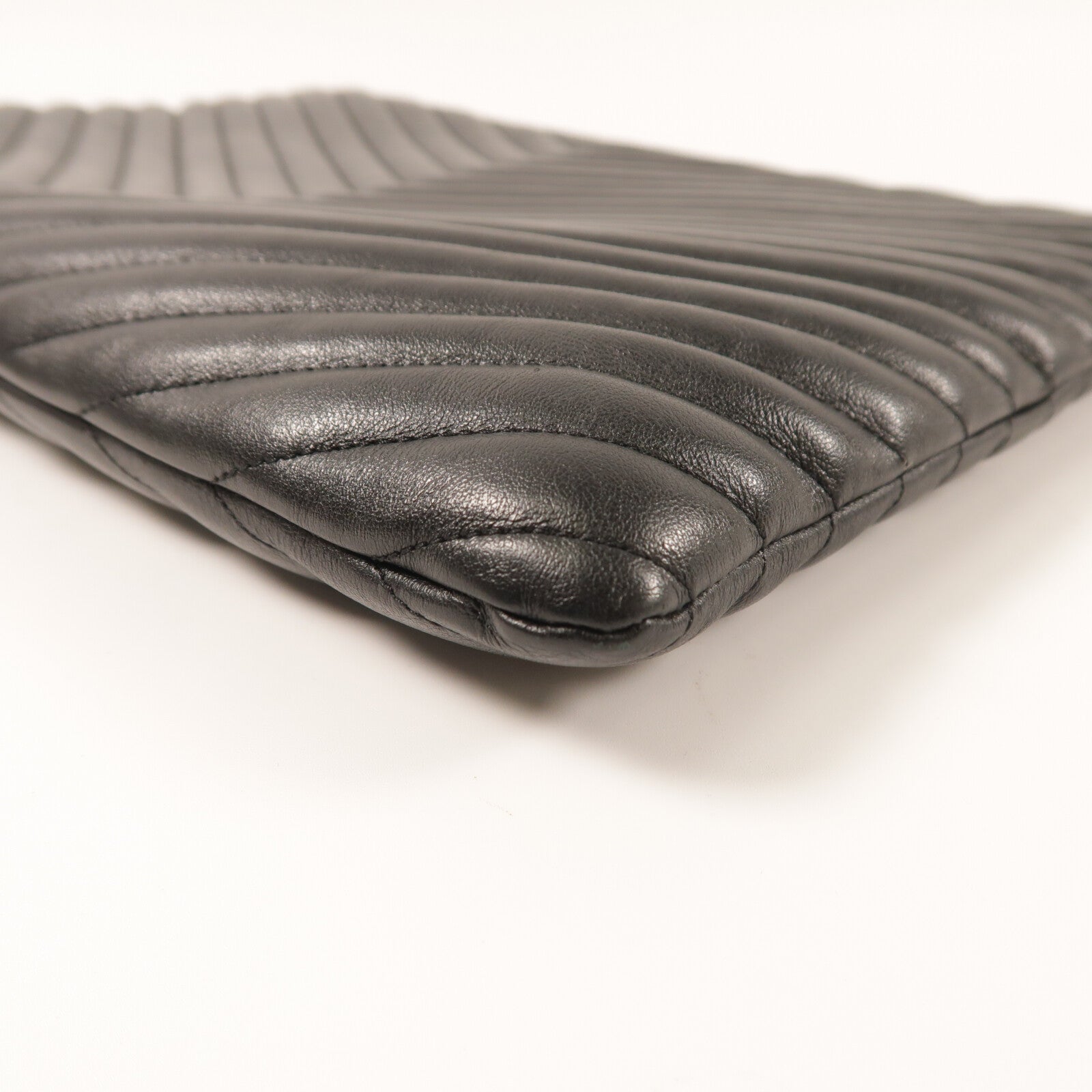 SAINT LAURENT 牛皮皮革Clutch Bag金扣手拿包