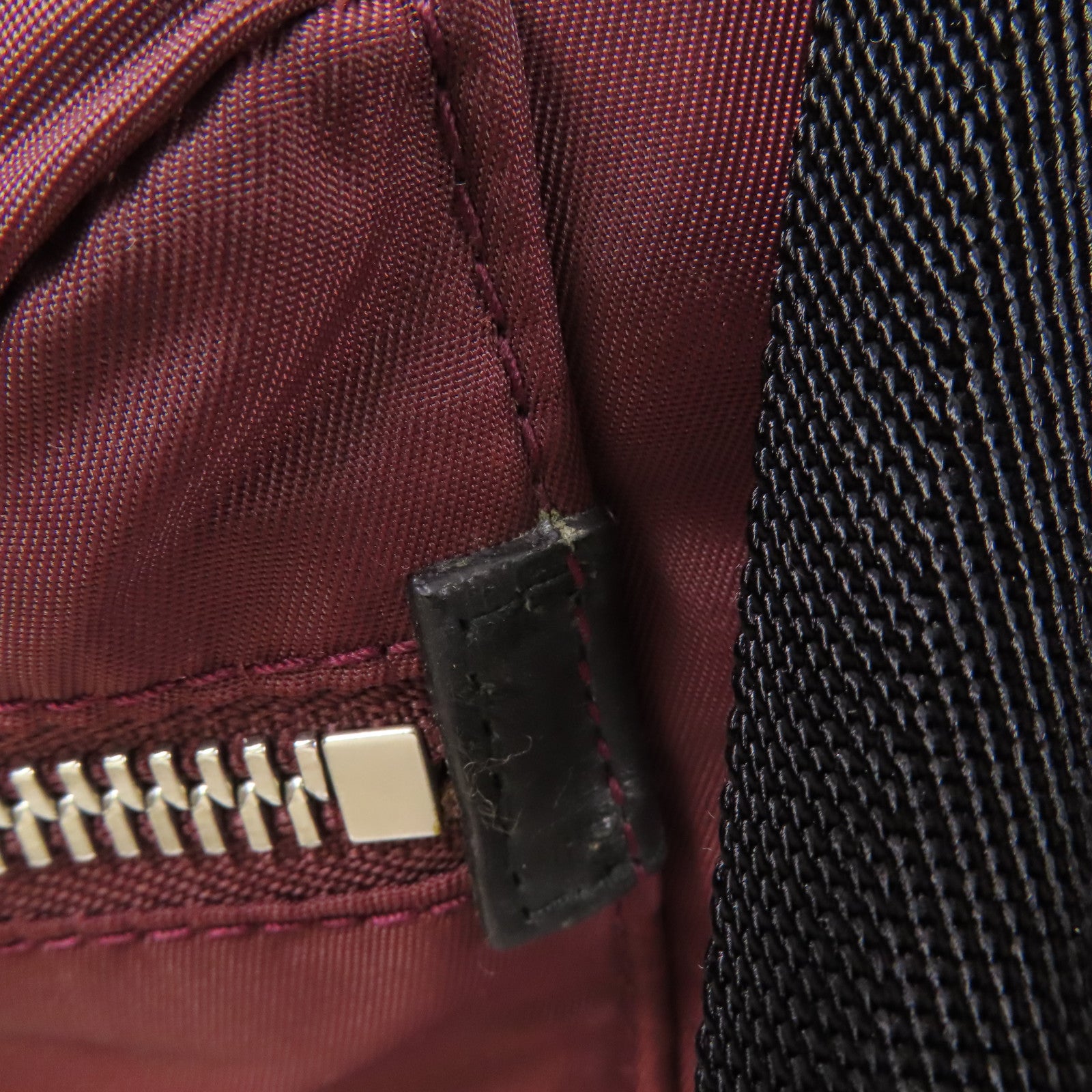 BURBERRY 尼龍Backpack銀扣背包