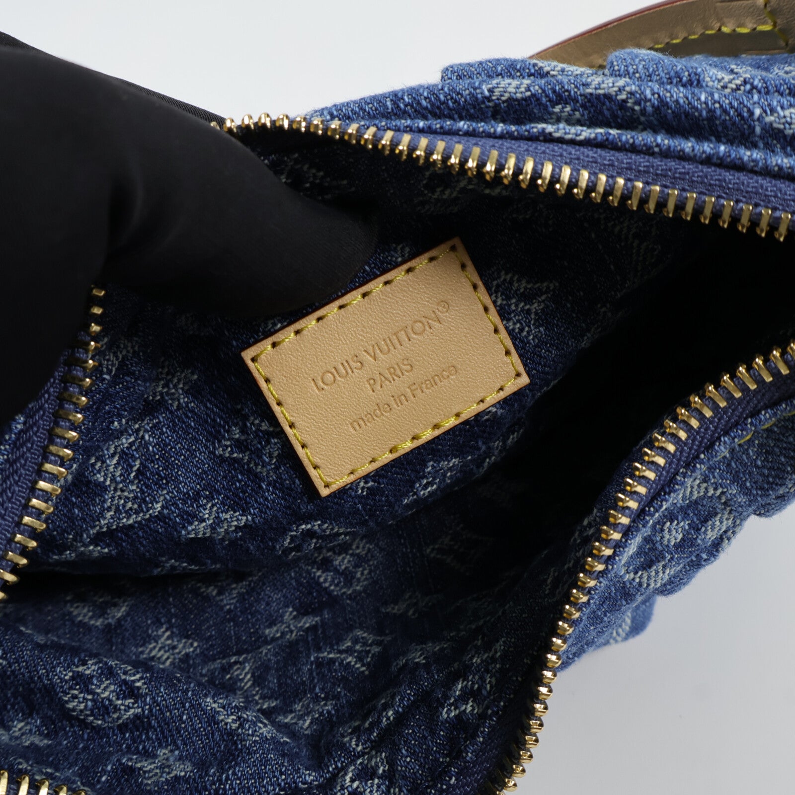 LOUIS VUITTON Monogram Denim Pochette Valley肩背袋