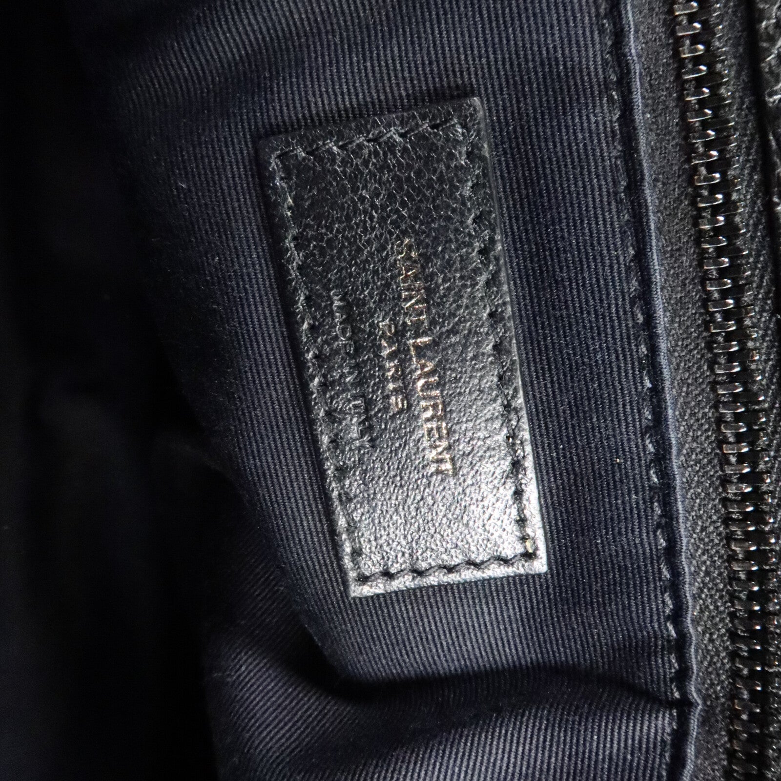 YVES SAINT LAURENT 牛皮皮革Niki Medium鏈帶肩背袋