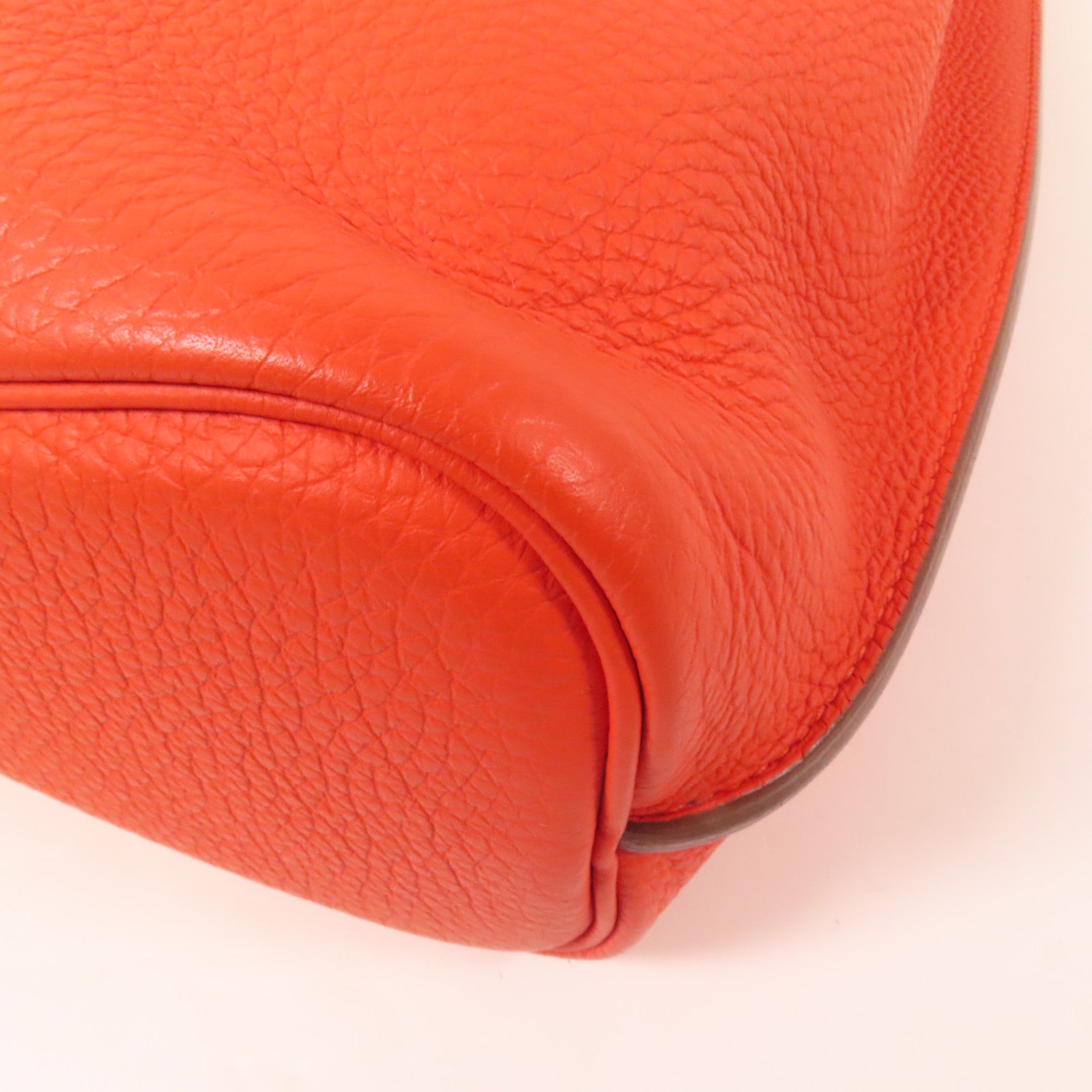 HERMES Togo皮革So Kelly 22銀扣肩背袋Capucine