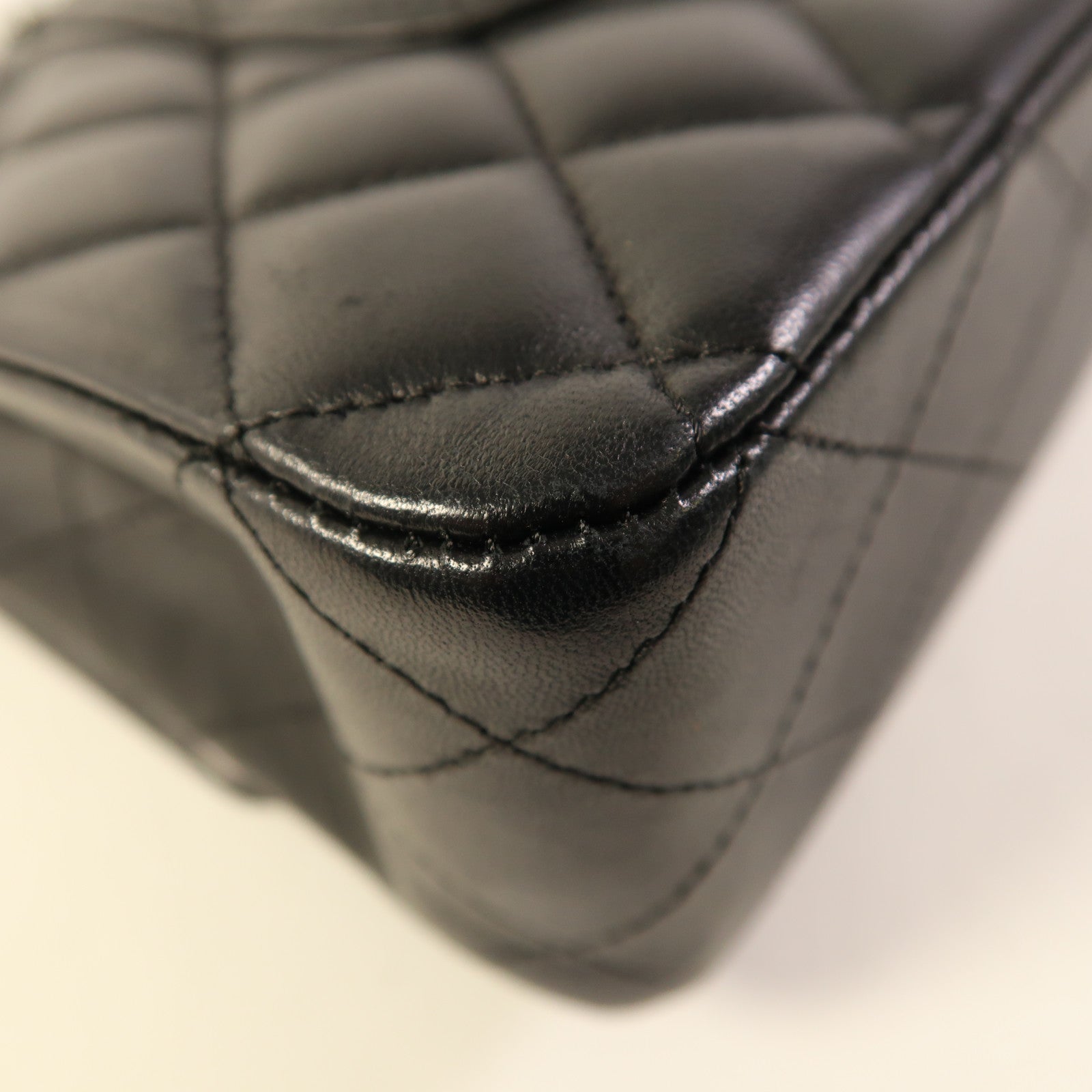 CHANEL 羊皮皮革Classic 25銀扣鏈帶肩背袋