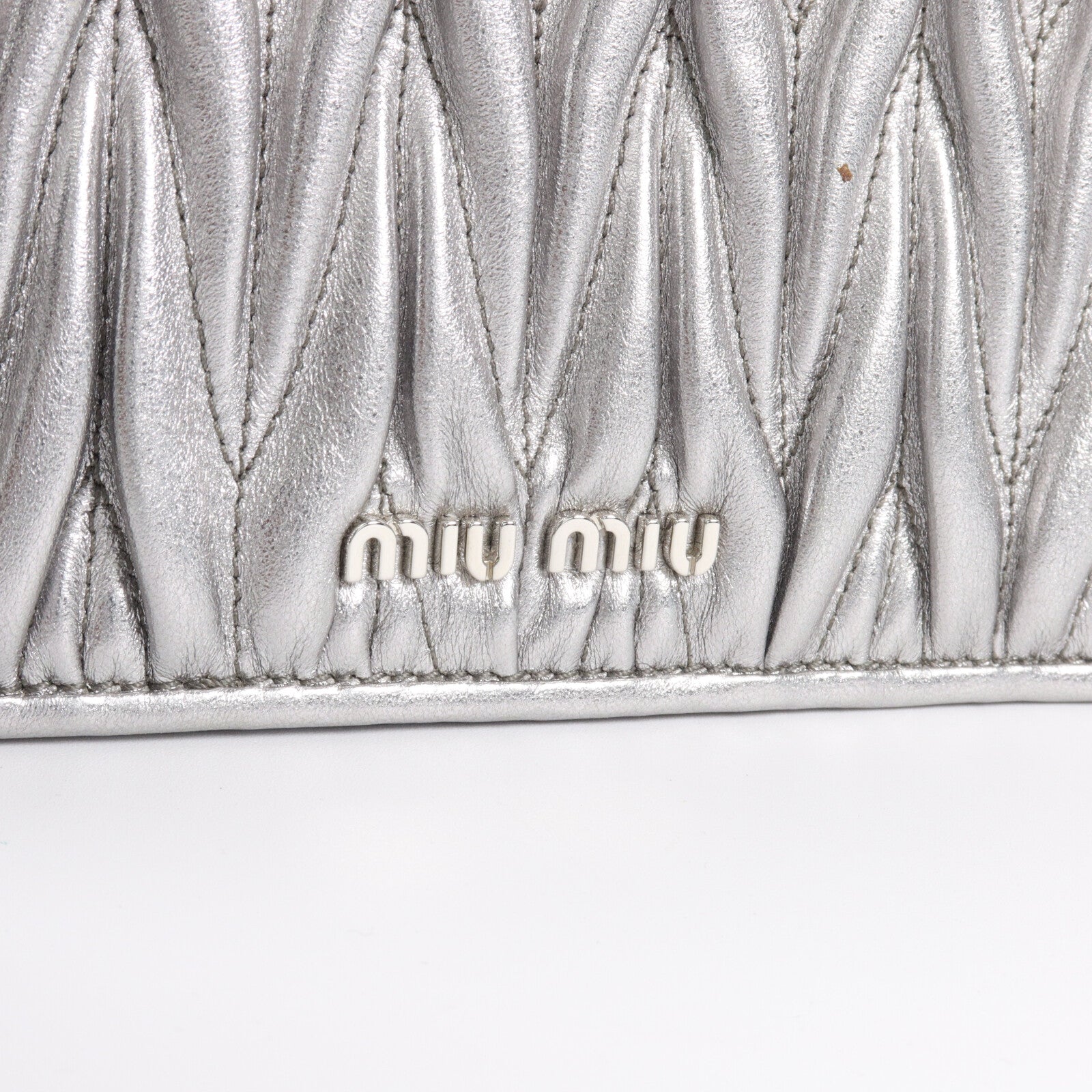 Miu Miu 牛皮皮革Chain Shoulder鏈帶肩背袋