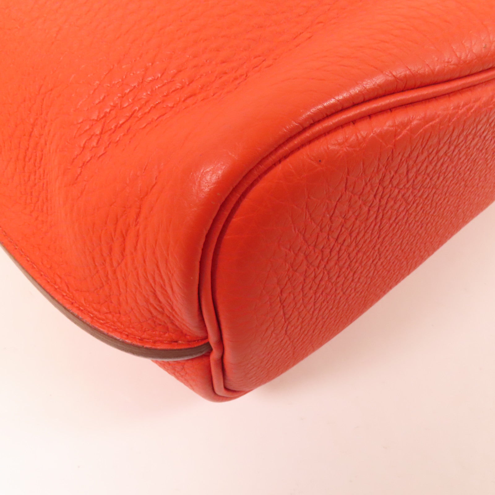 HERMES Togo皮革So Kelly 22銀扣肩背袋Capucine