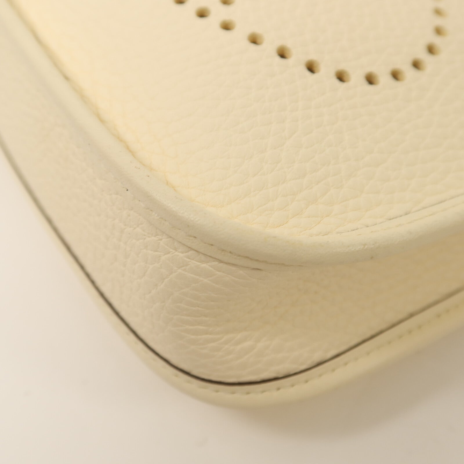 HERMES Clemence皮革Evelyne TPM銀扣肩背袋Nata