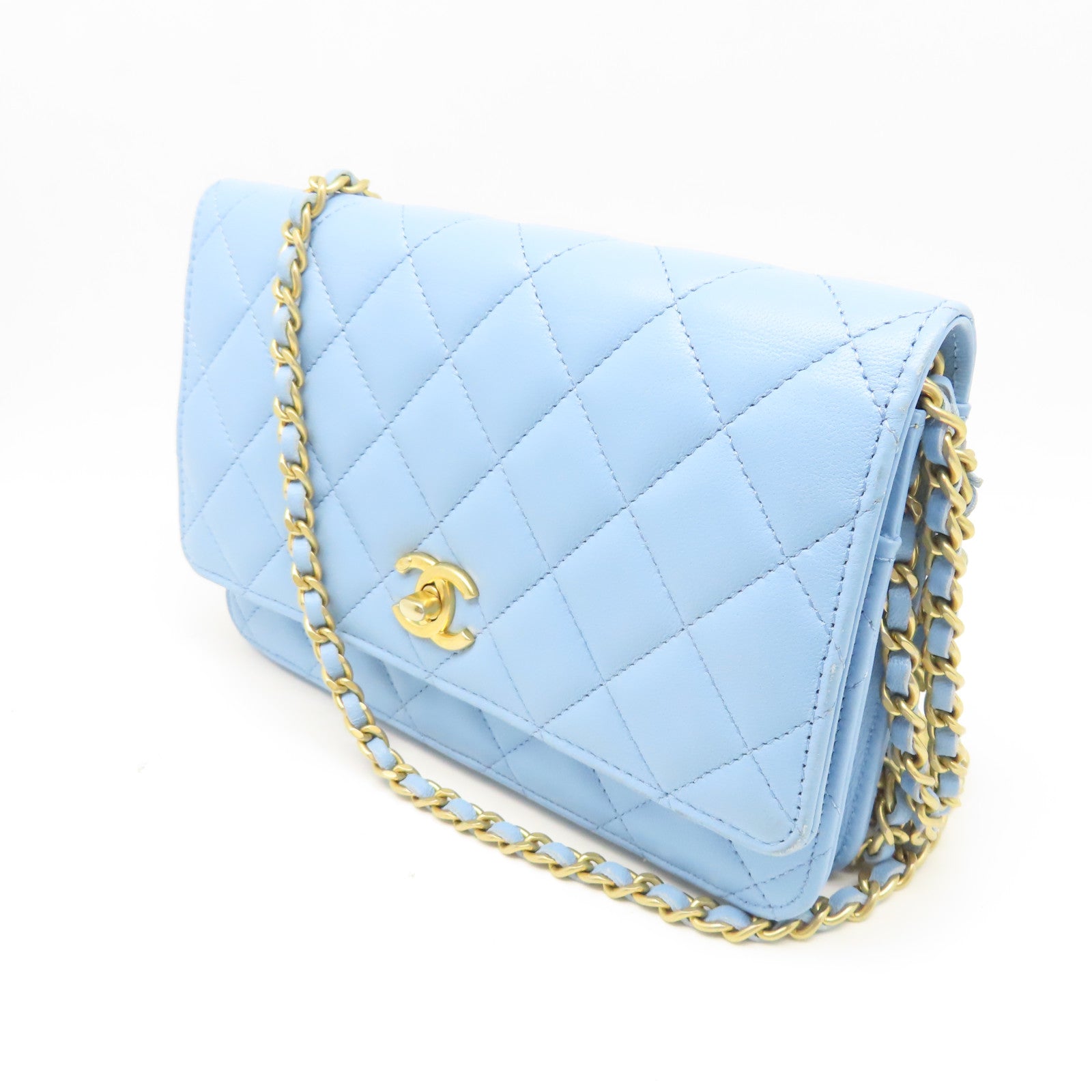 CHANEL 【清倉大減價】菱格羊皮皮革WOC金扣鏈帶肩背袋淺藍色
