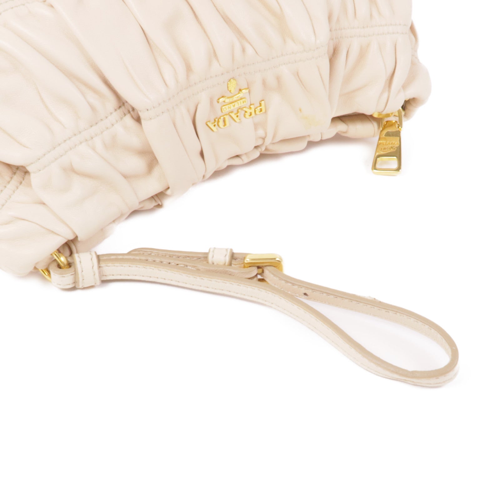 PRADA 皮革Pouch金扣手拿包