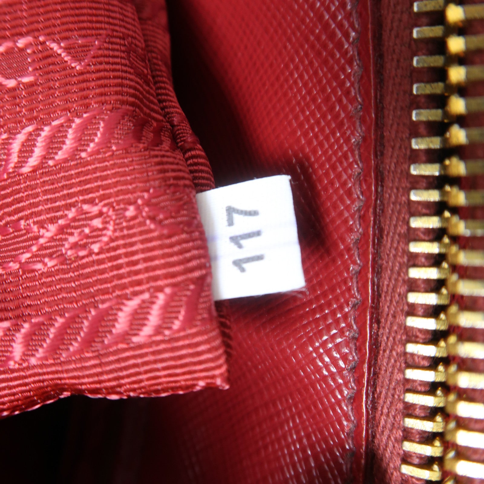 PRADA 【激減優惠】Saffiano皮革Galleria金扣手挽肩背兩用袋紅色