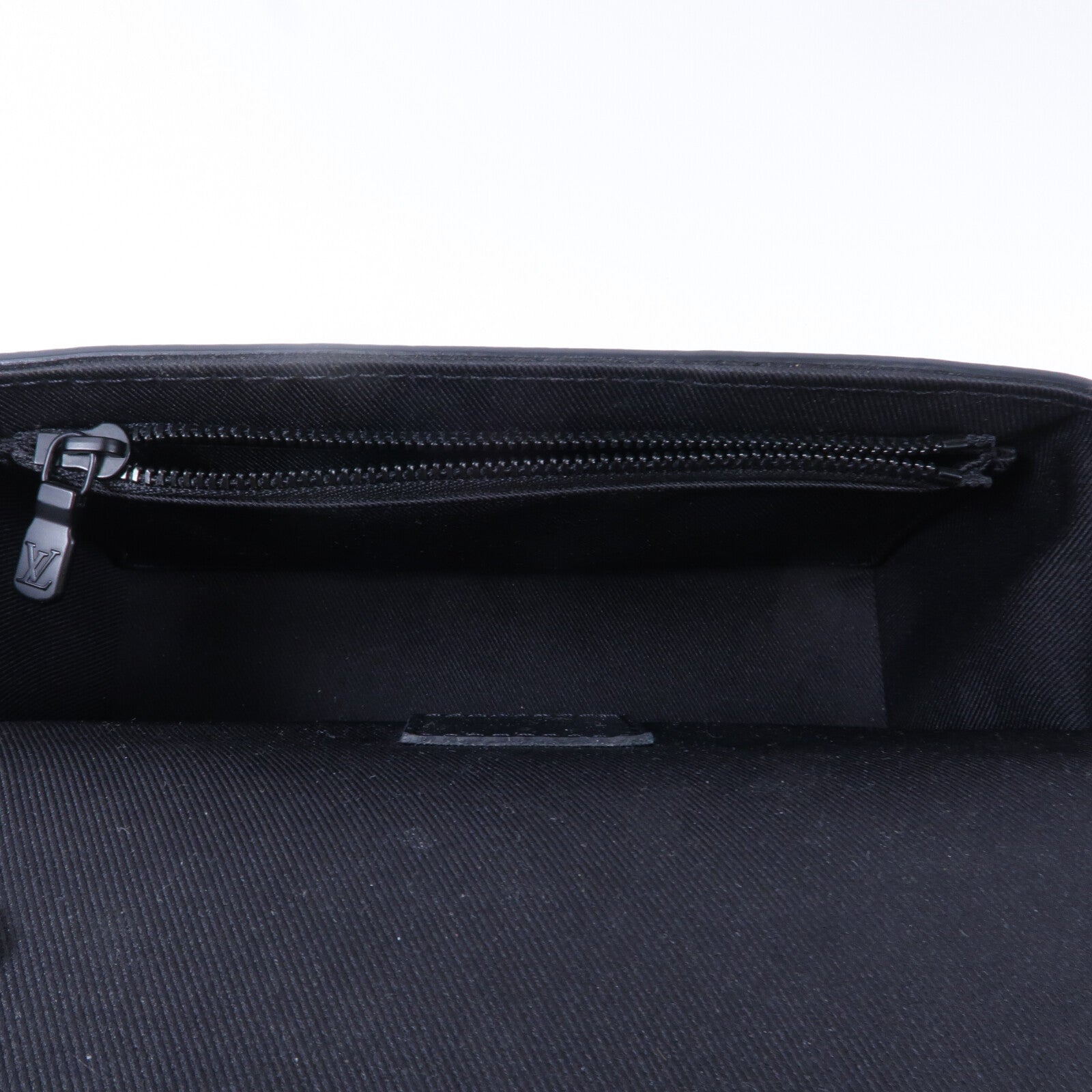 LOUIS VUITTON Monogram Eclipse Steamer Wearable Wallet肩背袋