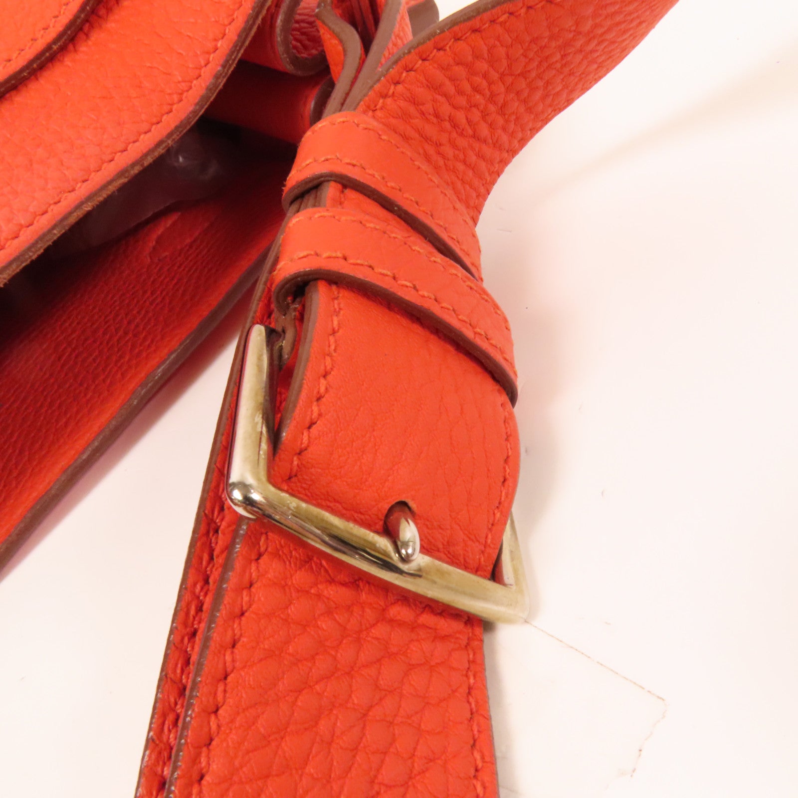 HERMES Togo皮革So Kelly 22銀扣肩背袋Capucine