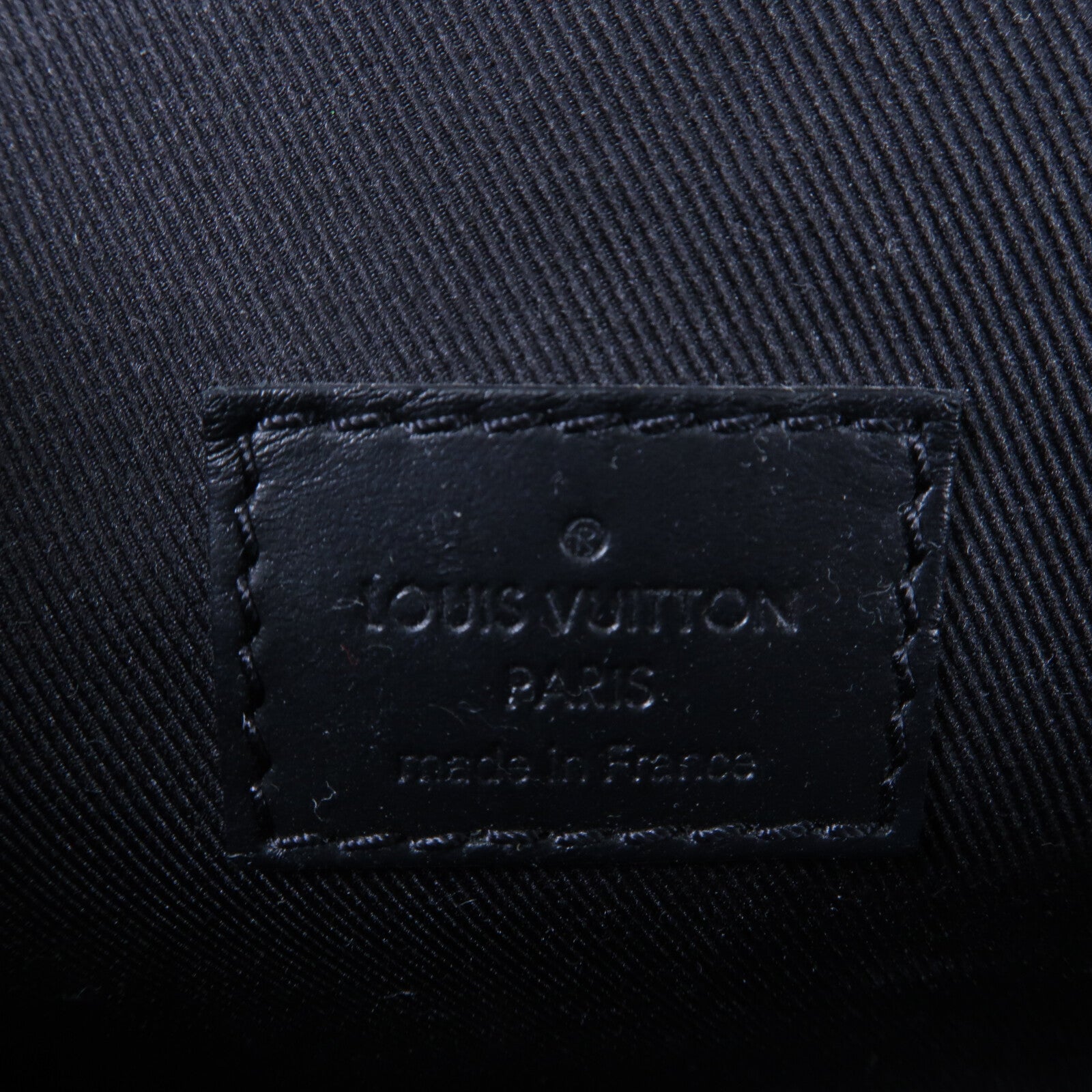 LOUIS VUITTON Monogram Eclipse Steamer Wearable Wallet肩背袋