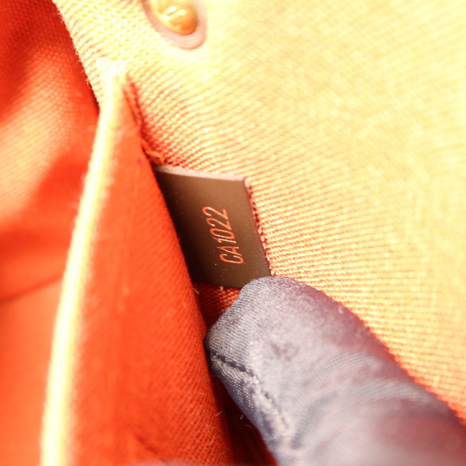 LOUIS VUITTON Damier Rivera Mini金扣手挽袋