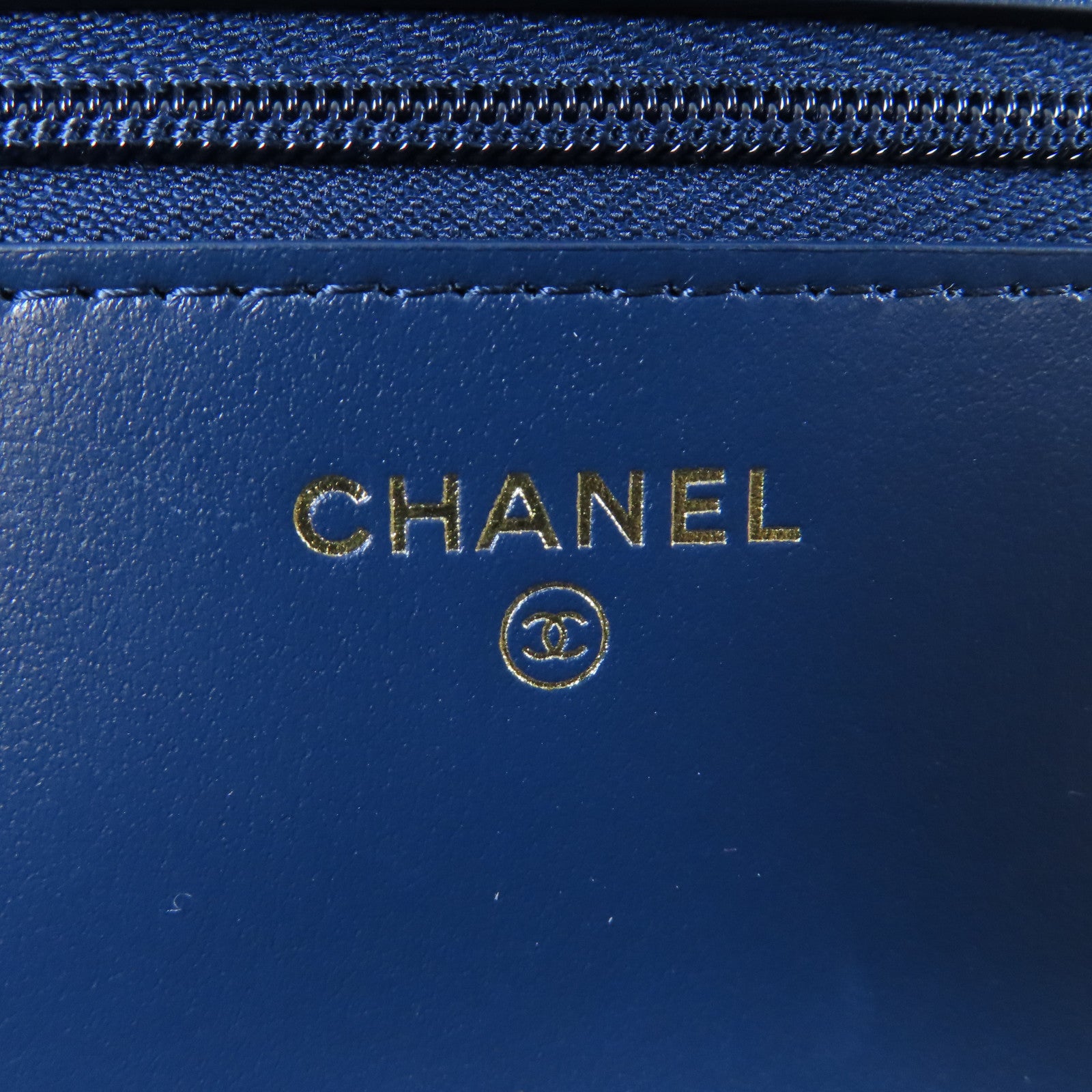 CHANEL 【激減優惠】牛仔布Wallet On Chain金扣鏈帶肩背袋藍色
