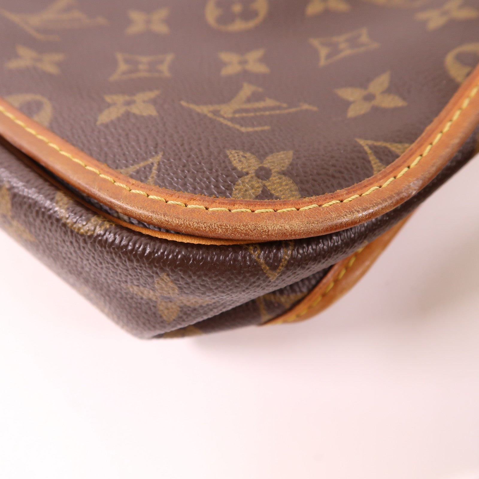 LOUIS VUITTON Monogram Bosphore金扣肩背袋