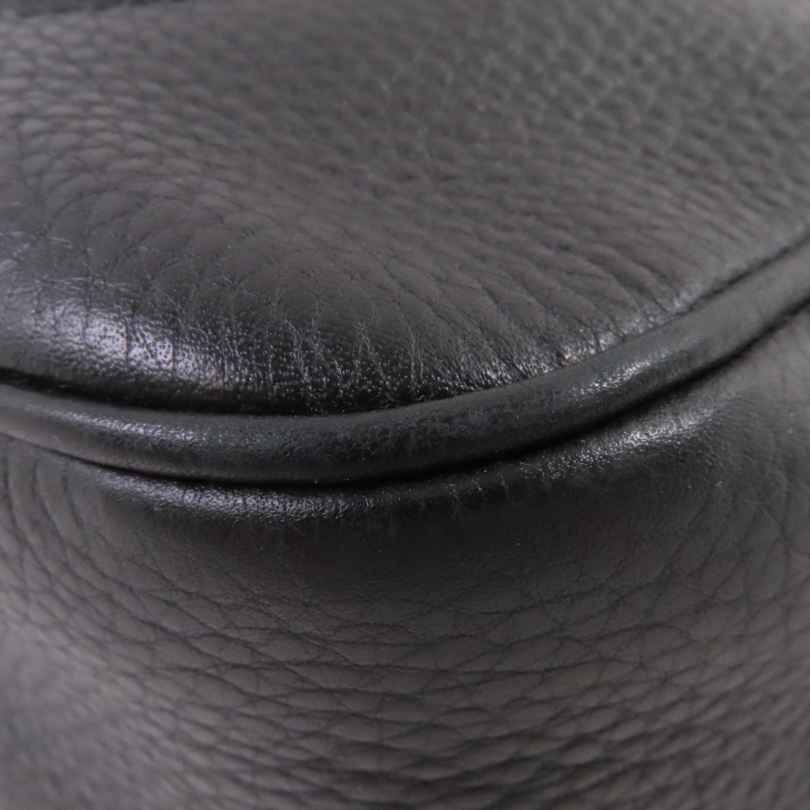 GUCCI 牛皮皮革Soho Disco Shoulder Bag金扣肩背袋黑色