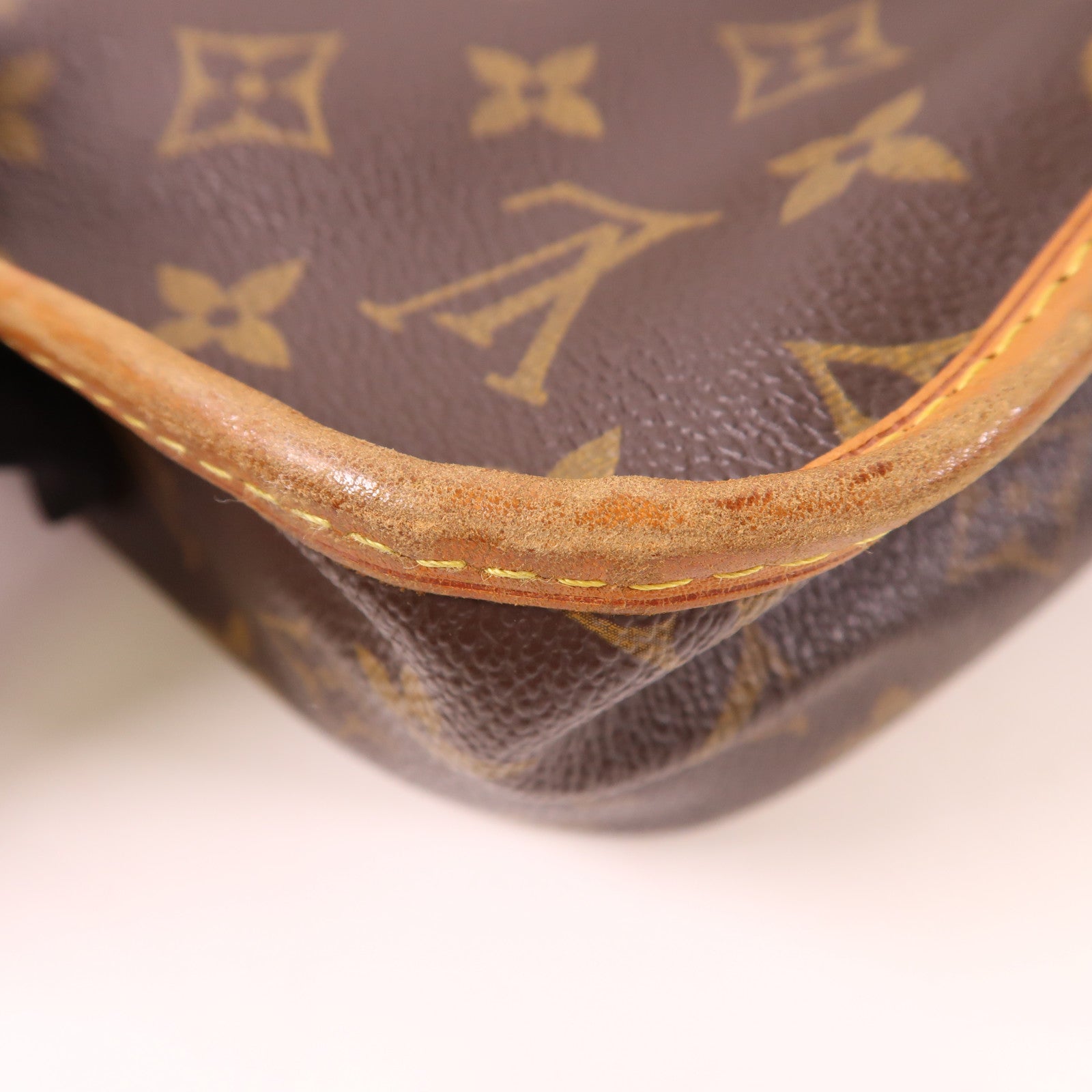 LOUIS VUITTON Monogram Bosphore金扣肩背袋