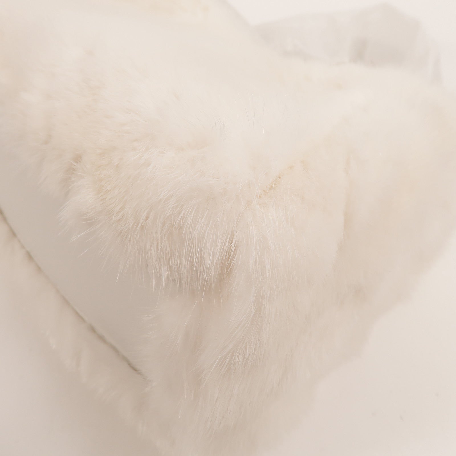 FENDI Mink/羊皮皮革Peekaboo Mini手挽肩背兩用袋