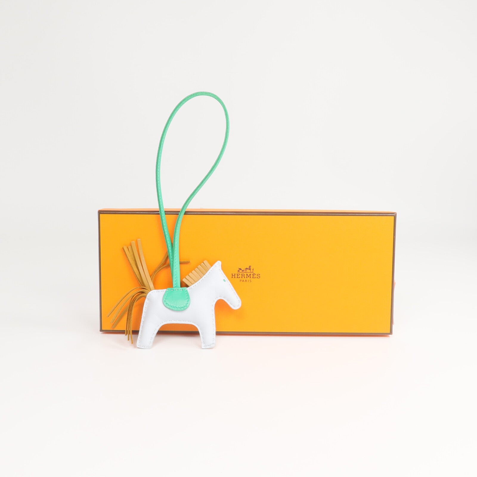 HERMES Milo皮革Rodeo PM掛飾Bleu Pale/Menthe/Sesame