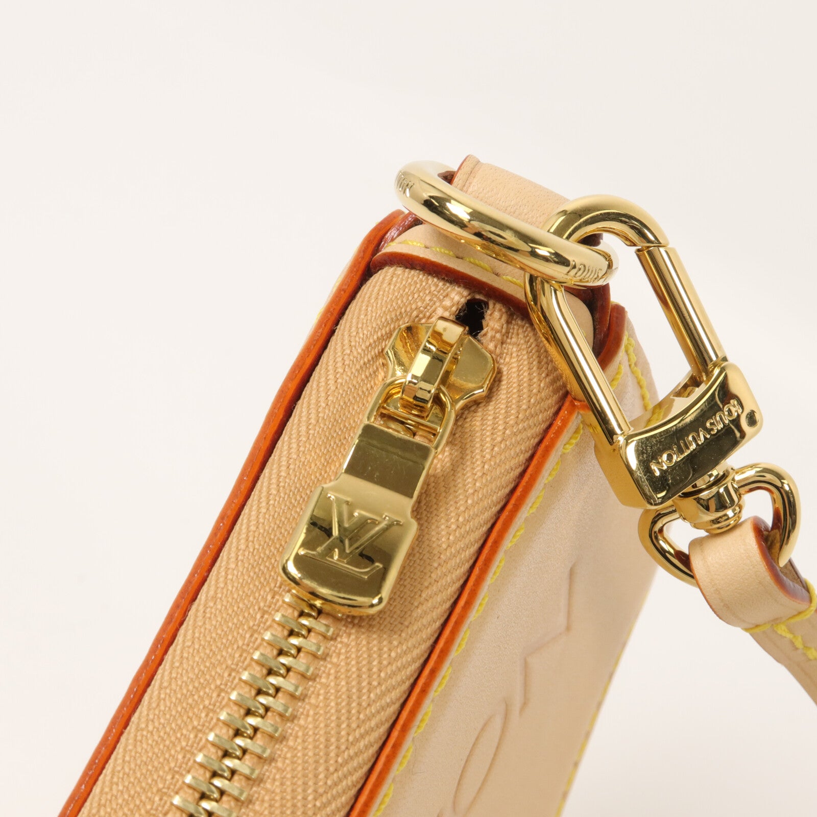 LOUIS VUITTON 牛皮皮革Pochette Ecusson手挽袋