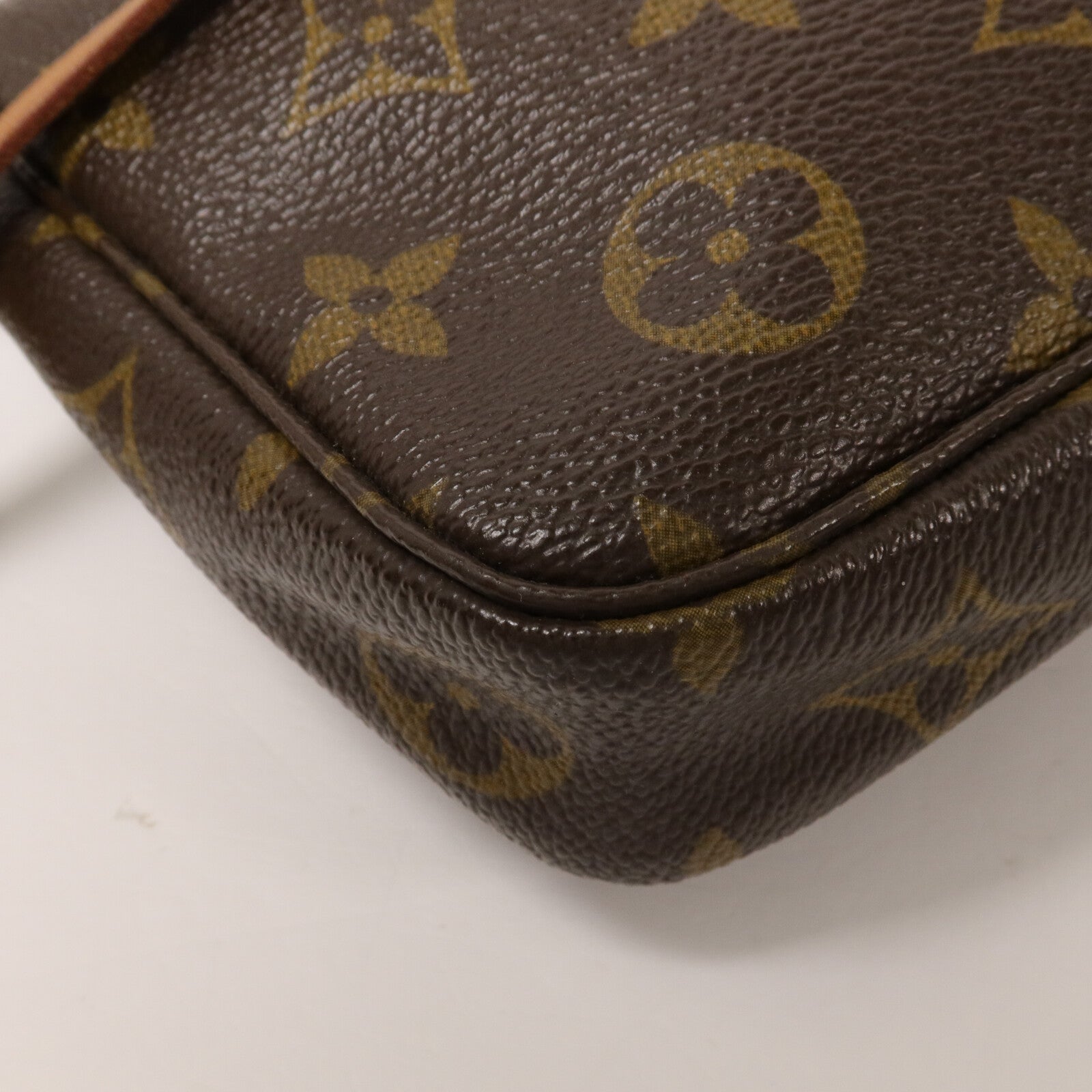 LOUIS VUITTON Monogram Cherry Pochette Accessoires手拿包