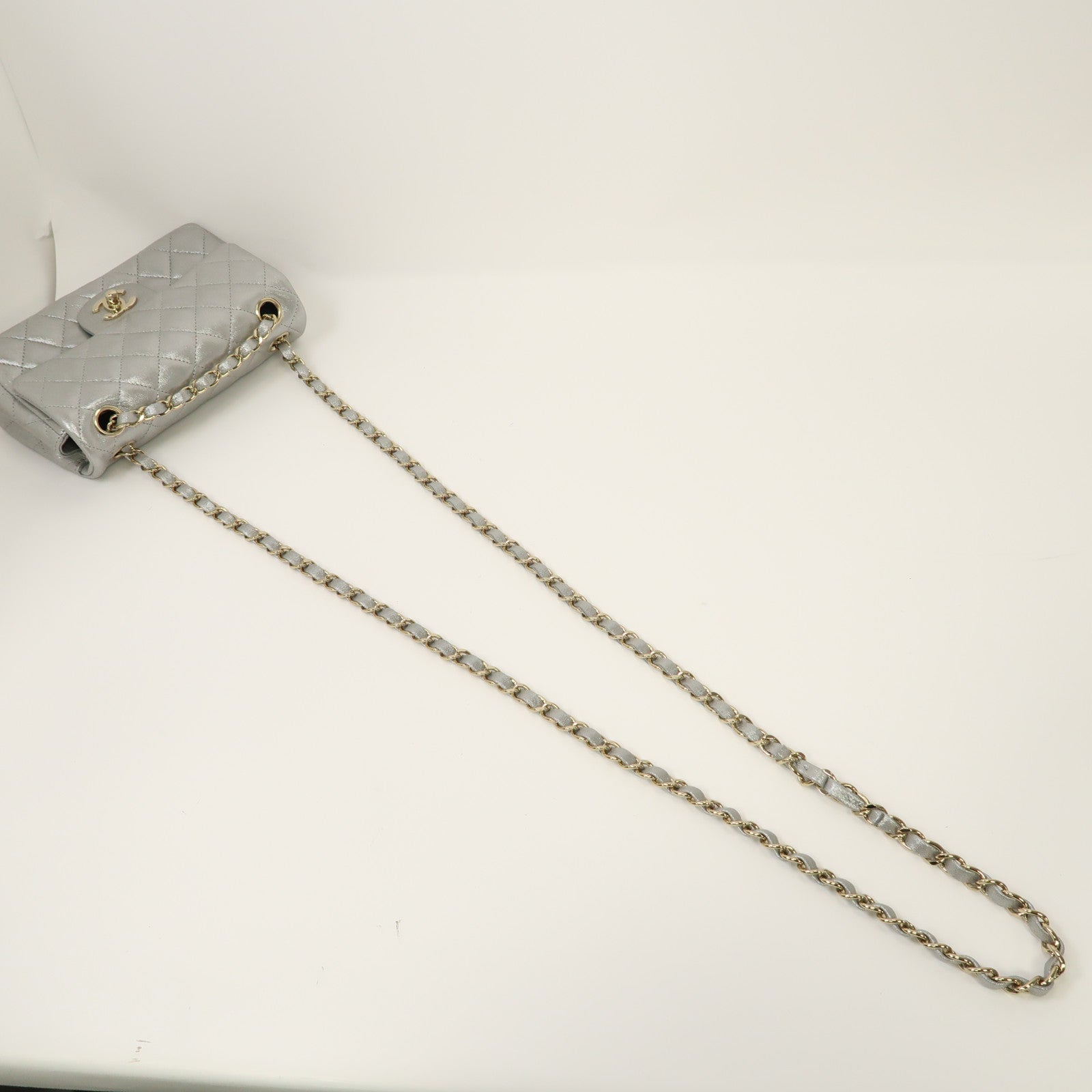 CHANEL 【激減優惠】菱格牛皮皮革Classic Flap 20 Chain Shoulder Bag金扣鏈帶肩背袋銀色