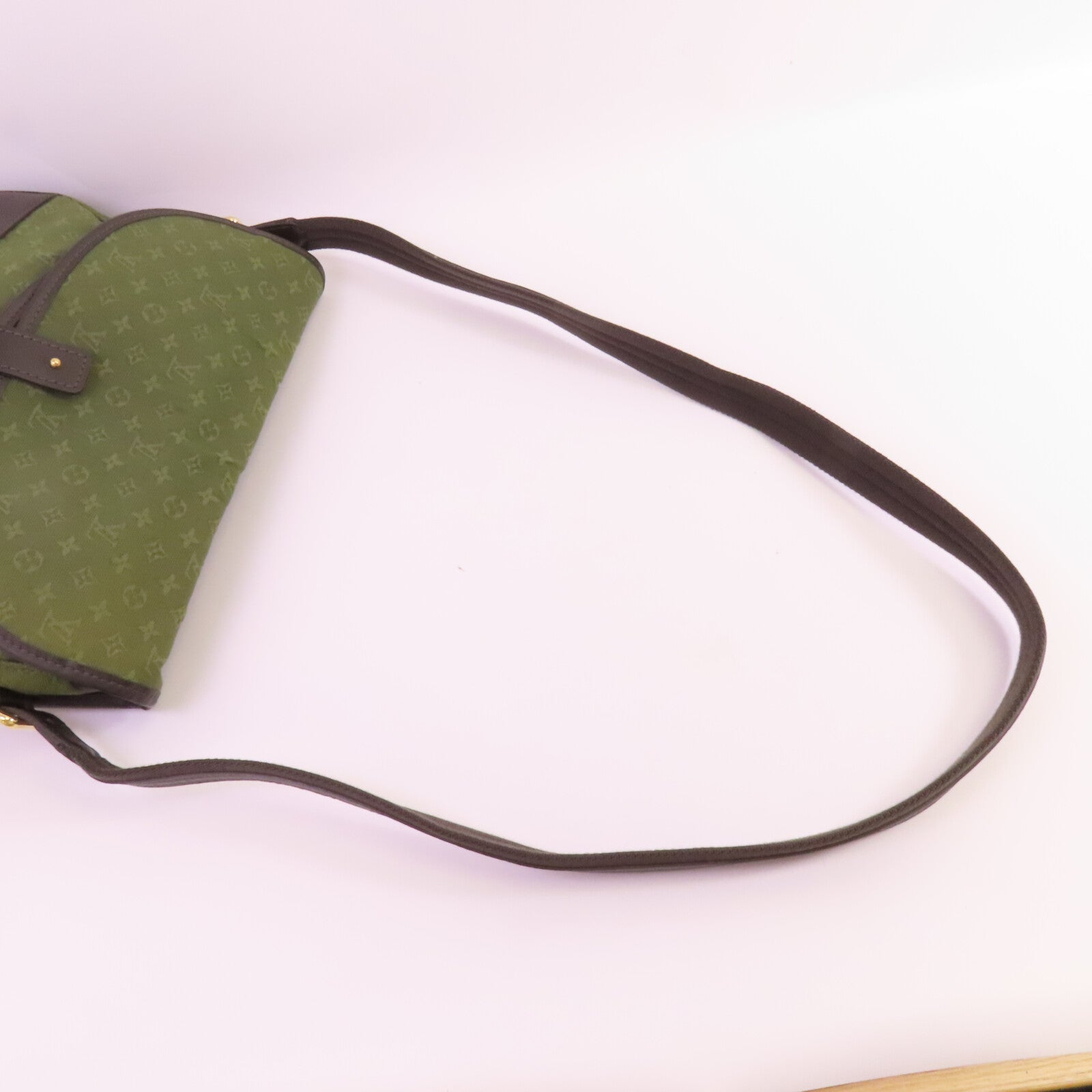 LOUIS VUITTON Monogram Mini Berangene金扣肩背袋